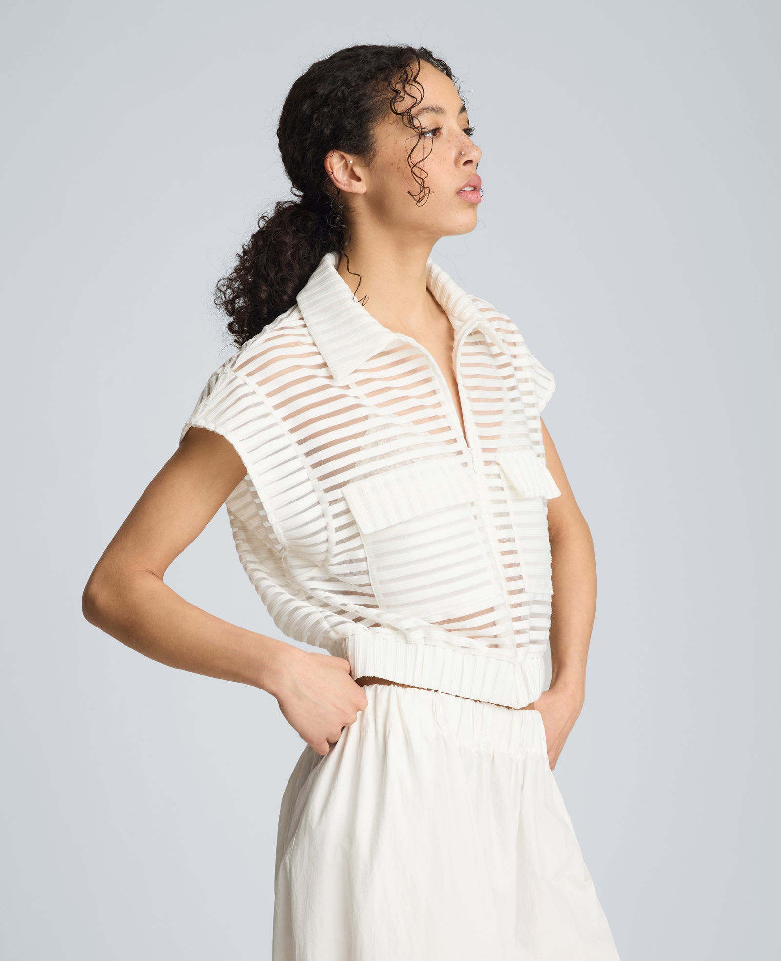 Kenneth Cole Reaction Clothing Zip-Up Vest Cardigan with Chest Pocket gilet bianco con zip