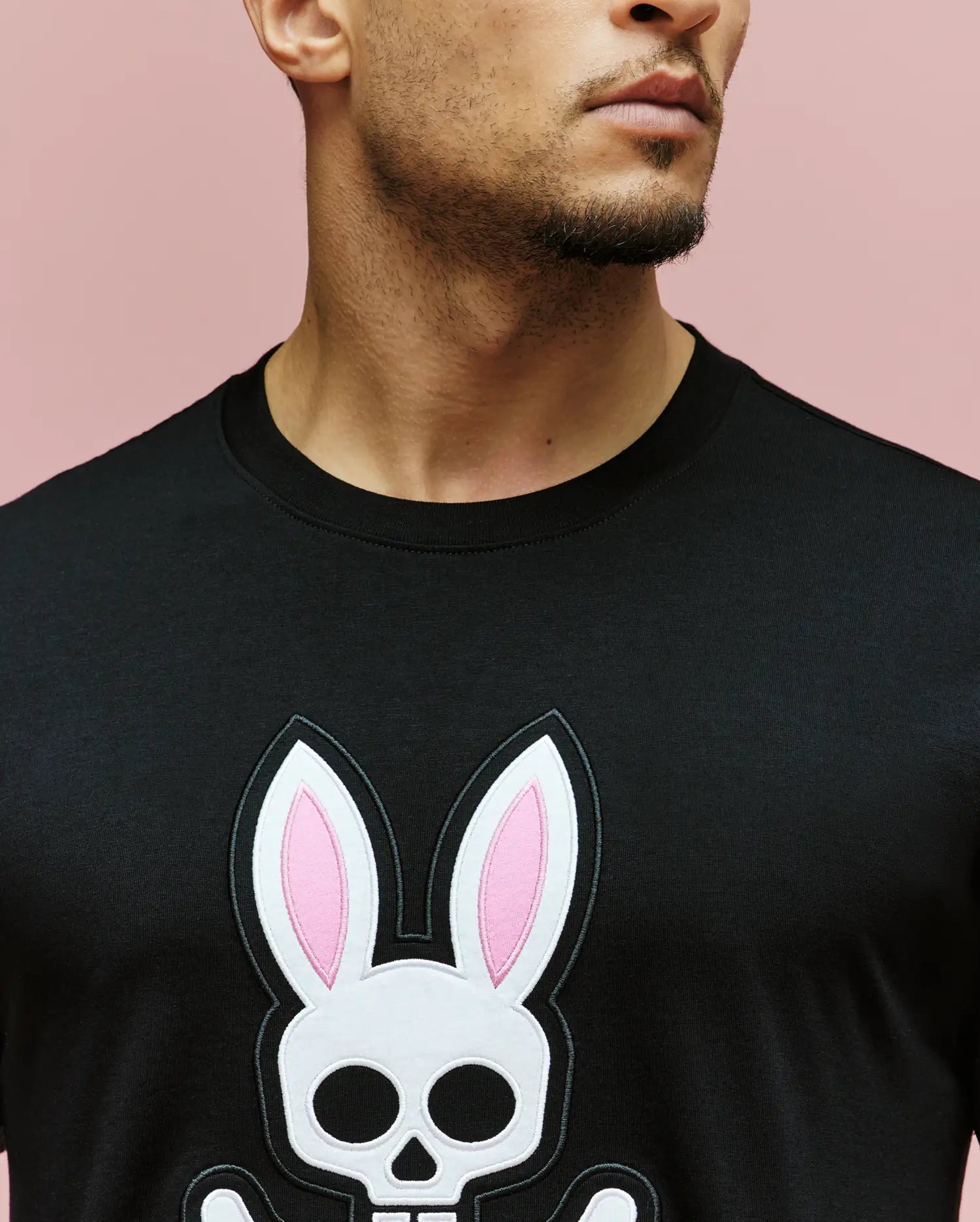 Psycho Bunny Men's Tees Archive Bunny Graphic Tee T-shirt nera in cotone Pima