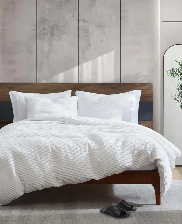 Kenneth Cole Reaction Home & Bedding Reversible Solid White Waffle Comforter Set trapunta bianca