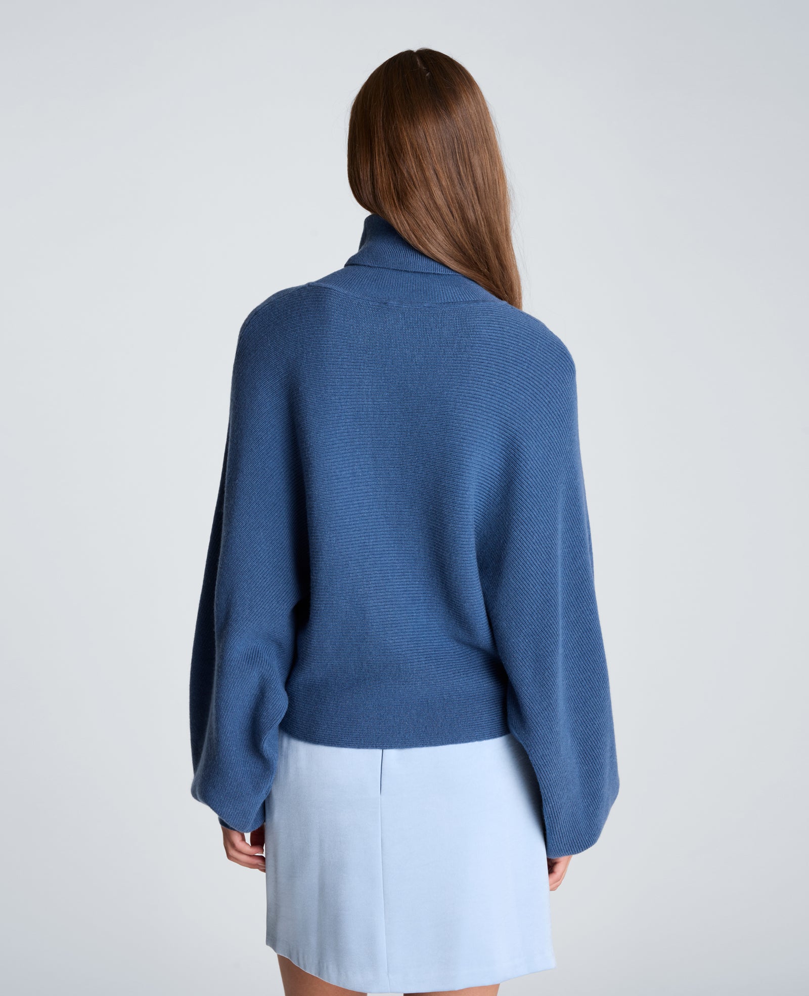 Kenneth Cole Reaction Clothing Horizontal Shaker Crop Turtleneck maglione blu cropped