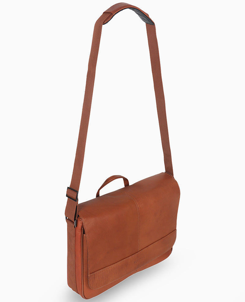 Kenneth Cole Reaction Bags Colombian Leather Crossbody Messenger Bag borsa a tracolla cognac