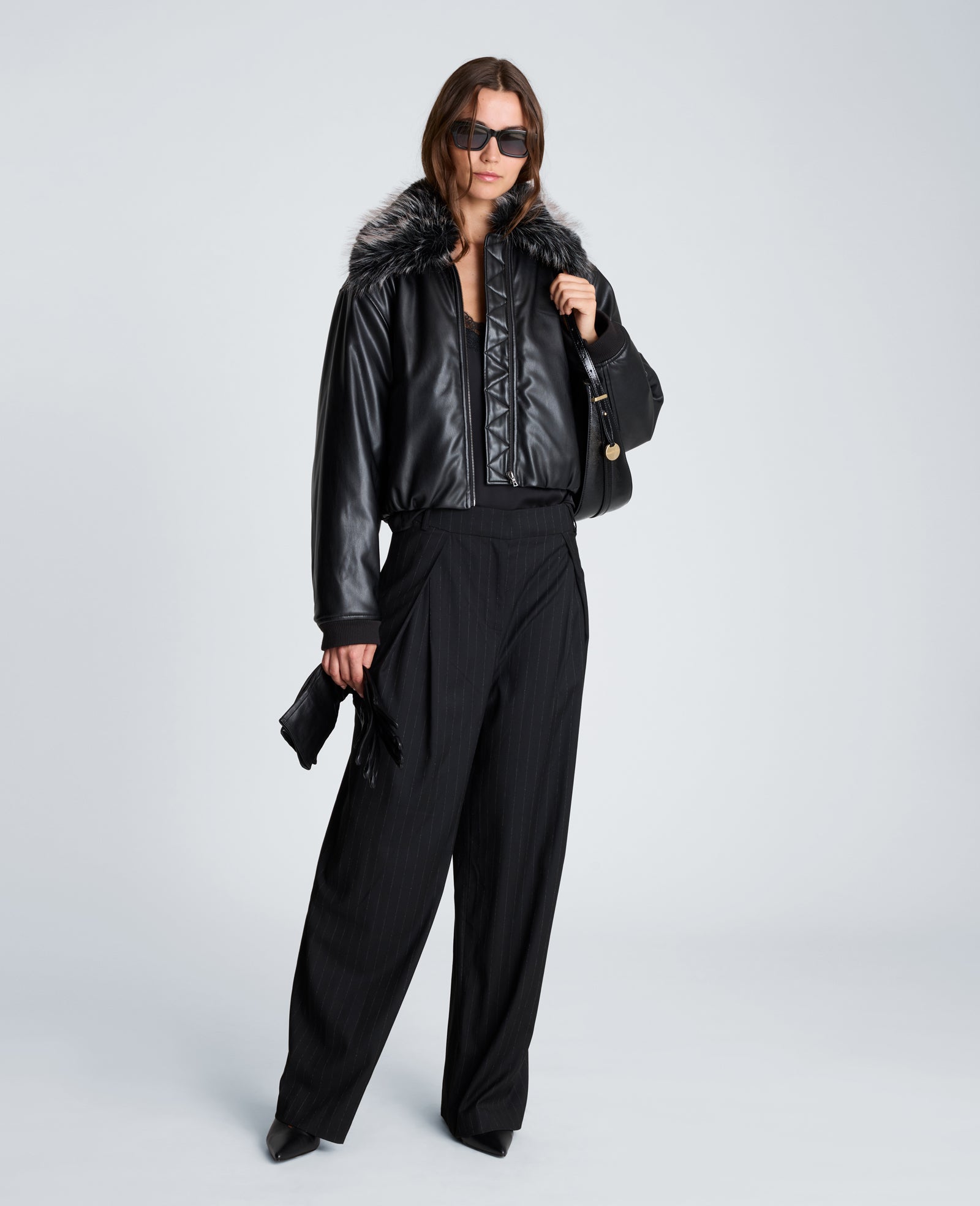 Kenneth Cole Reaction Clothing Fly Front Wide Leg Crossover Pleat Pant pantaloni neri gessati vita media