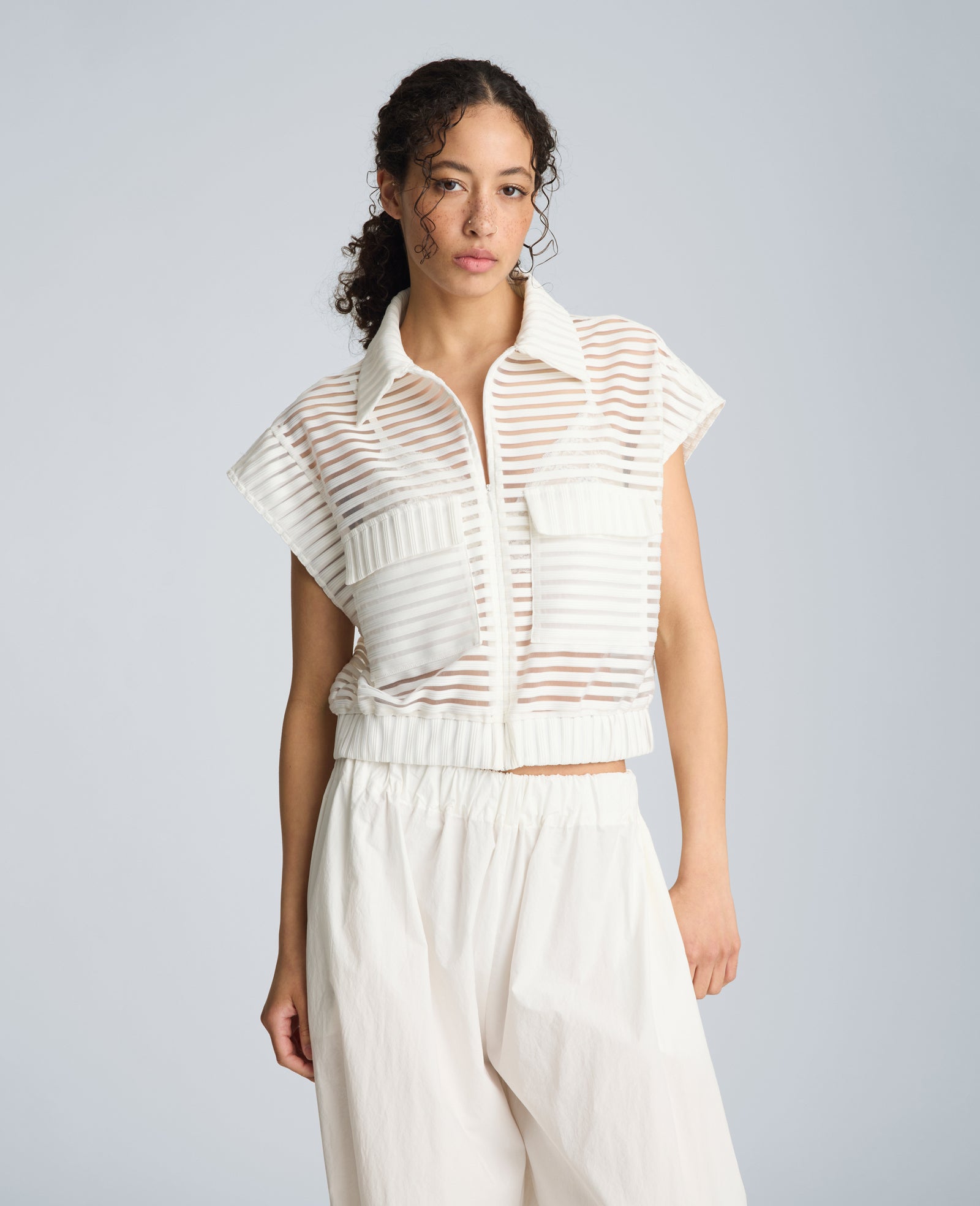 Kenneth Cole Reaction Clothing Zip-Up Vest Cardigan with Chest Pocket gilet bianco con zip