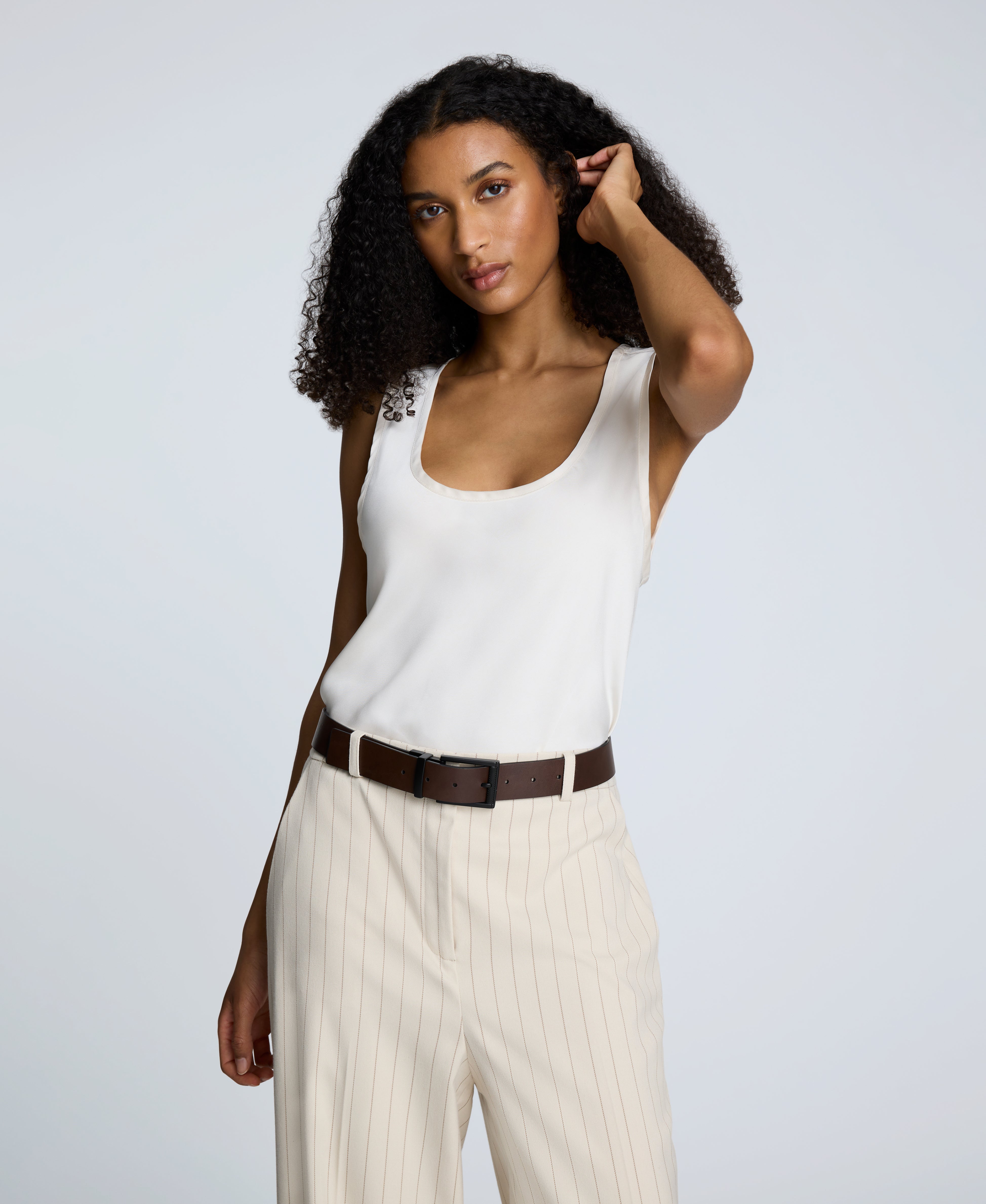 Kenneth Cole Reaction Clothing Satin Scoop Neck Tank canotta Oyster XS in raso