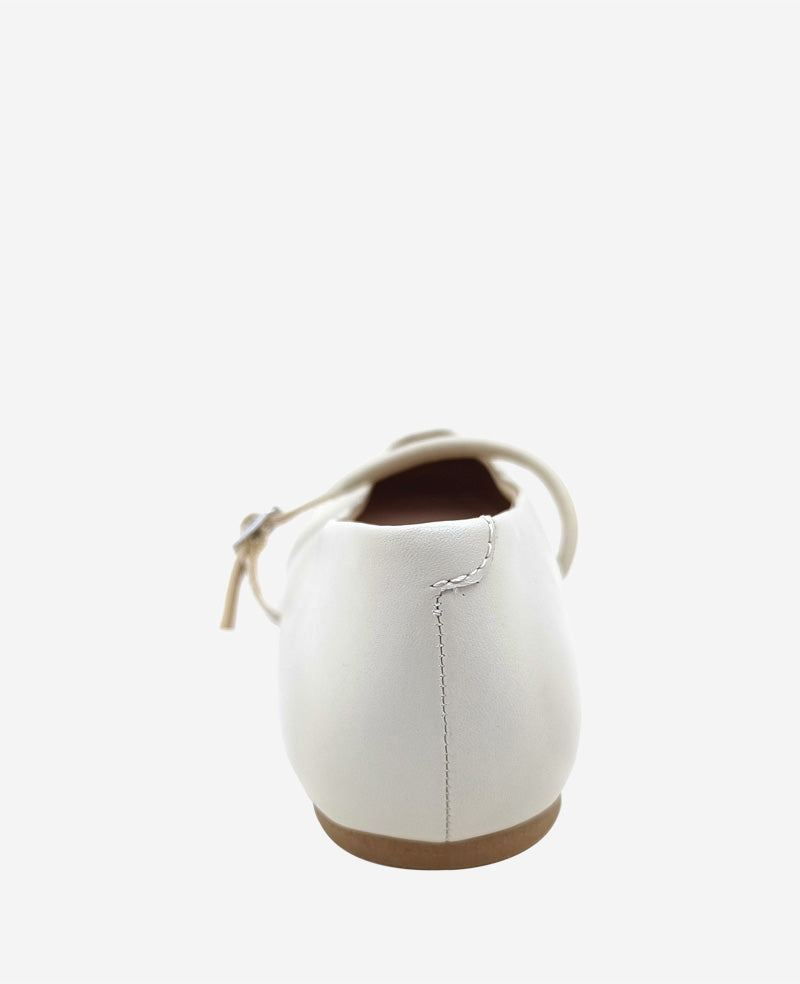 Kenneth Cole Reaction Shoes Magnolia ballerine in pelle ecru