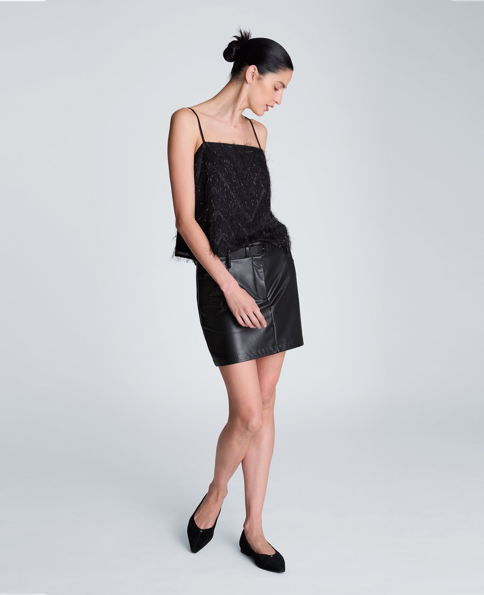 Kenneth Cole Reaction Clothing Cropped Cami top nero corto scollo quadrato testurizzato