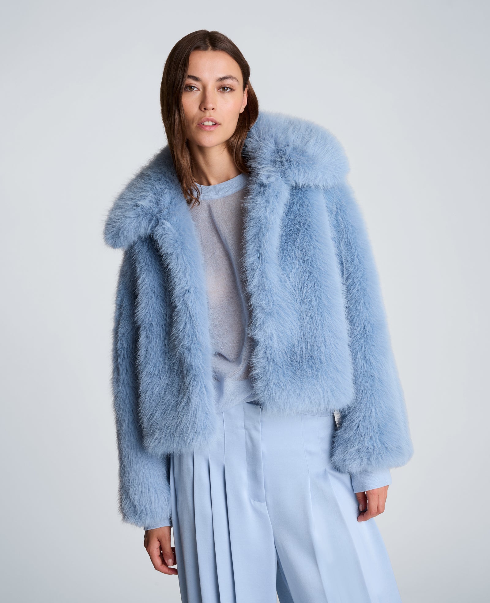 Kenneth Cole Reaction Cropped Fur Jacket with Hook and Eye Closure giacca blu XS ecopelliccia