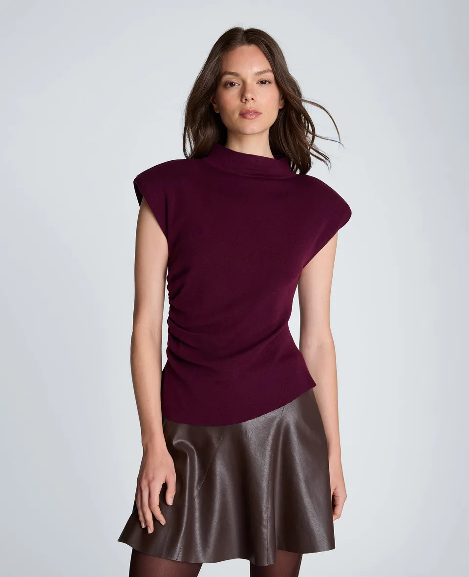 Kenneth Cole Reaction Clothing Extended Shoulder Asymmetrical Mock Neck Sweater maglia smanicata bordeaux