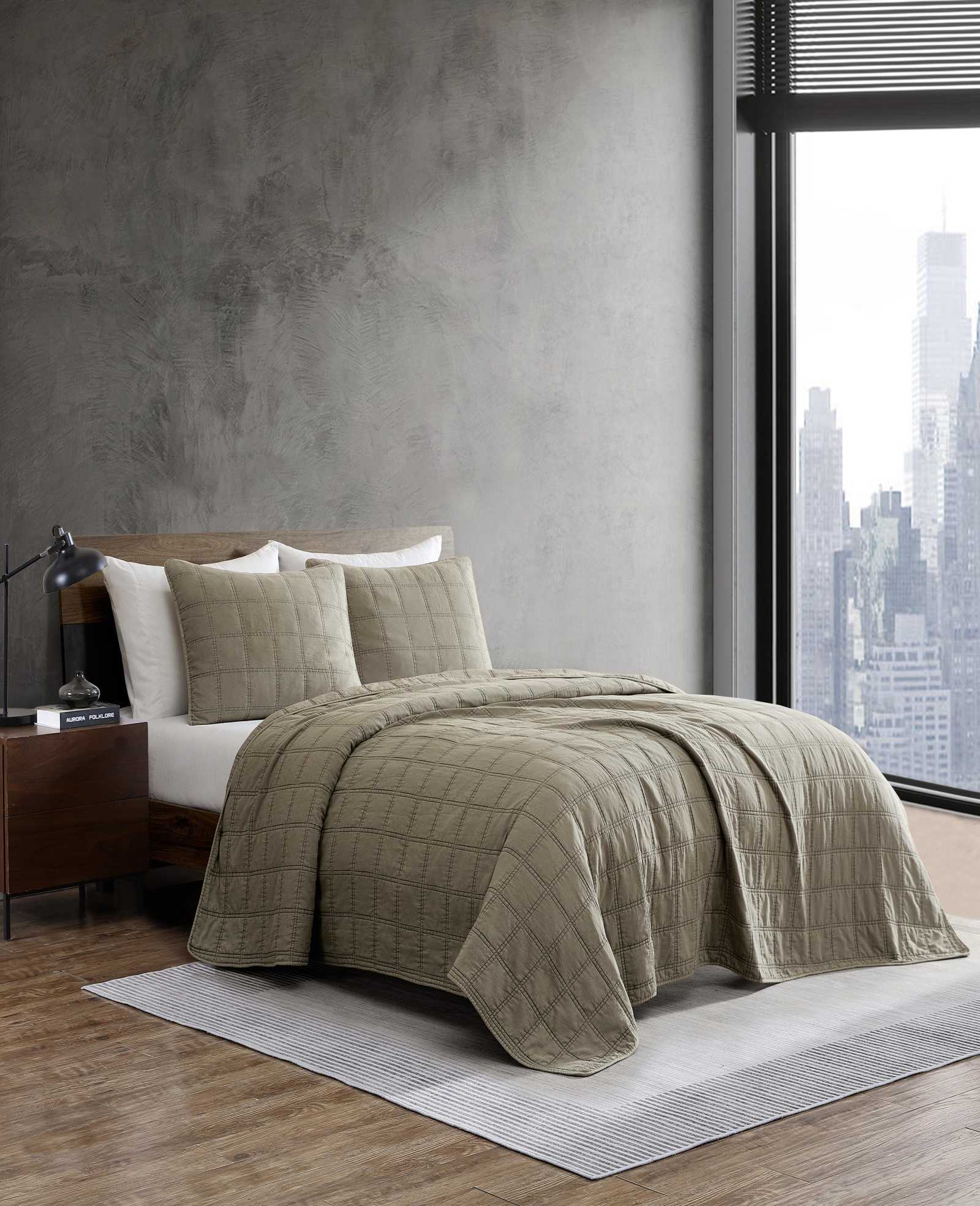 Kenneth Cole Reaction Home & Bedding Stonewashed Quilt Set copriletto marrone Full/Queen leggero