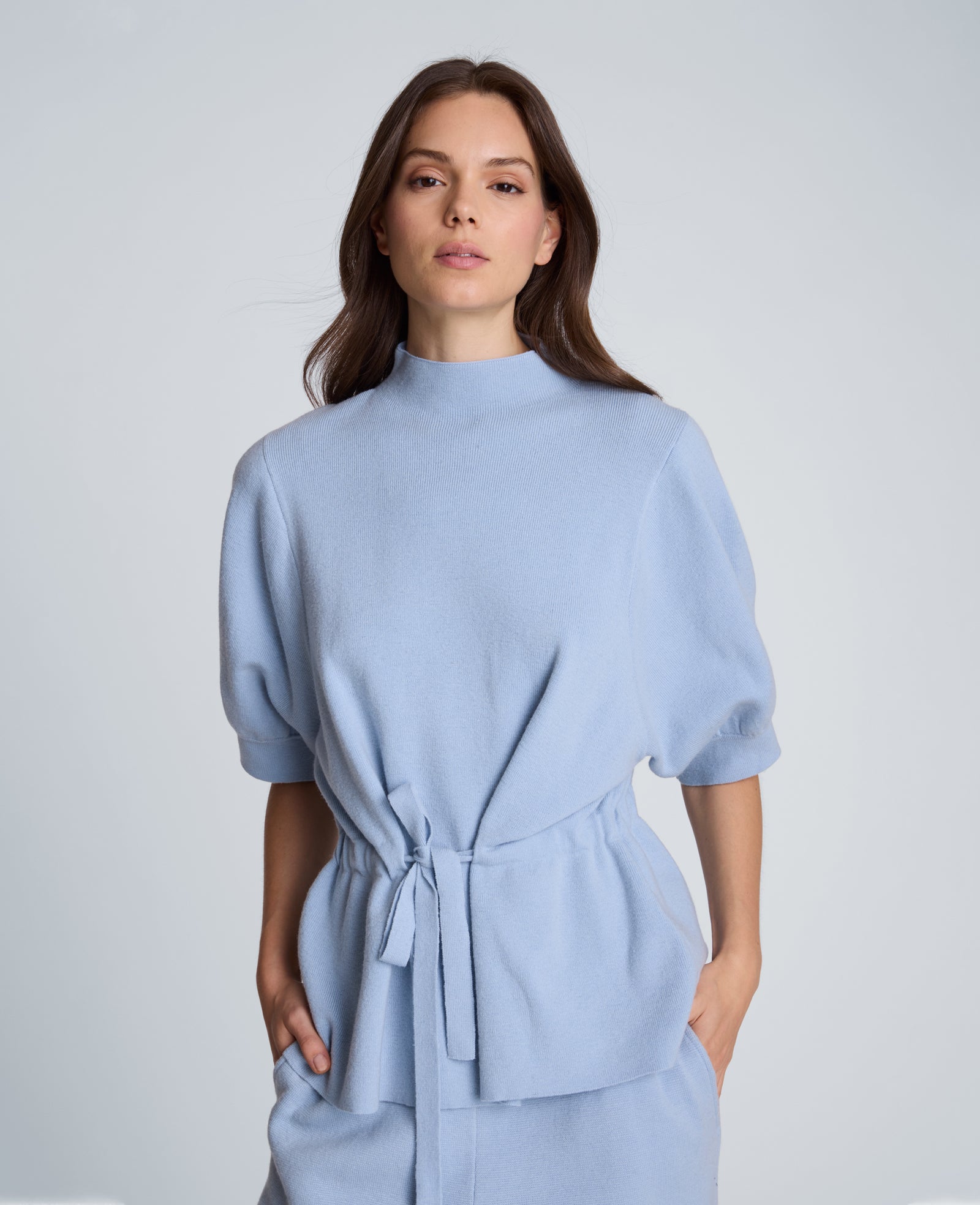 Kenneth Cole Reaction Clothing Short Sleeve Tunnel Belt Mock Neck Sweater maglione Serene Blue in cashmere