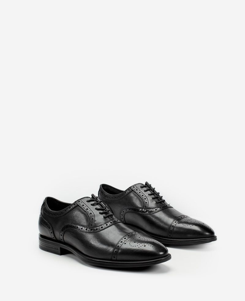 Kenneth Cole Reaction Shoes Future Pod Medallion Cap Toe Lace up scarpe nere in pelle