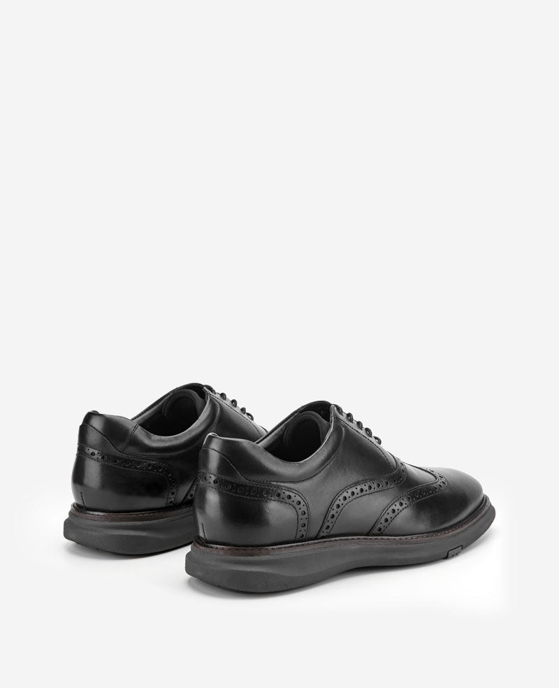 Kenneth Cole Reaction Shoes Lendal Wingtip Oxford oxford in pelle nera
