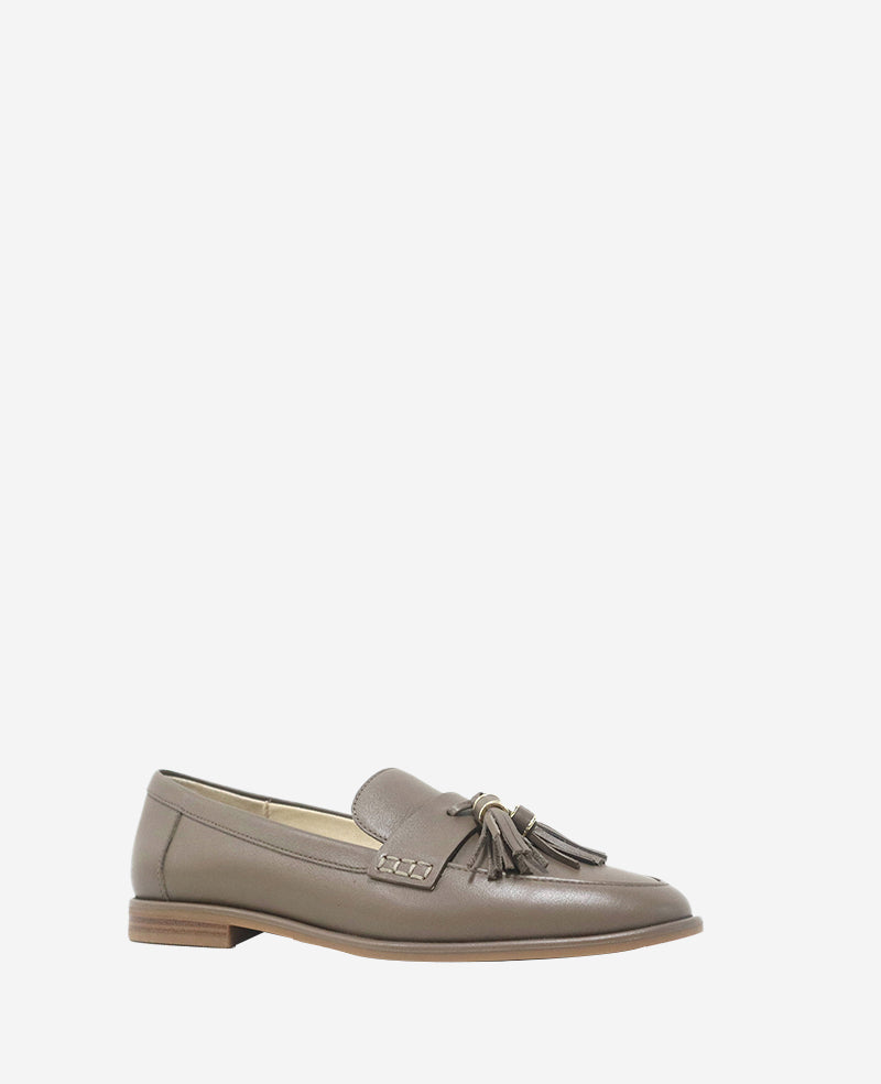 Kenneth Cole Reaction Shoes Lyra mocassino in pelle Shitake