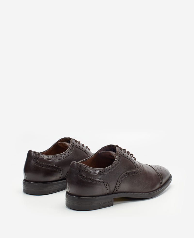 Kenneth Cole Reaction Future Pod Medallion Cap Toe scarpe marroni in pelle