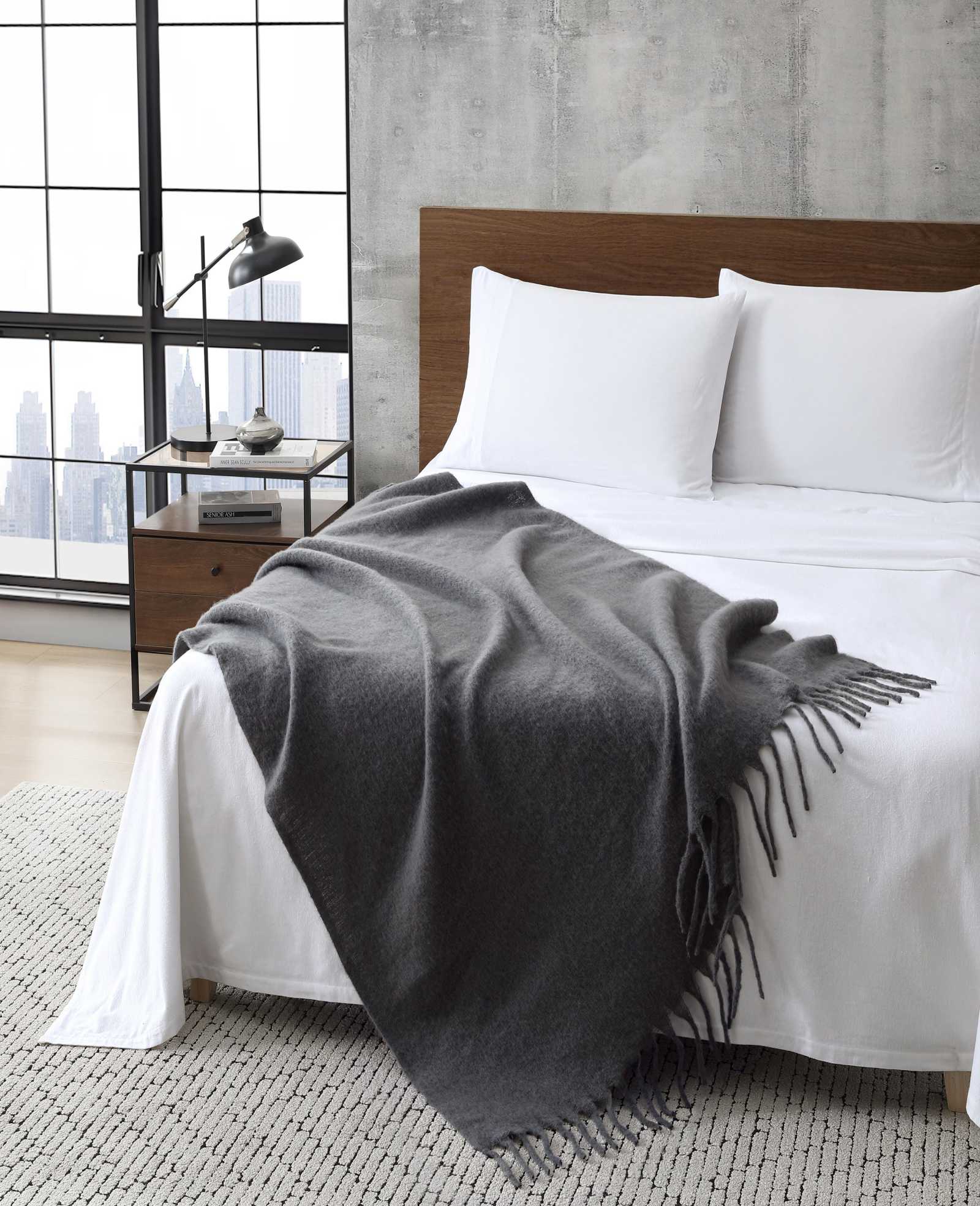 Kenneth Cole Reaction Home & Bedding Mohair Throw Blanket plaid 50 x 70 pollici grigio carbone