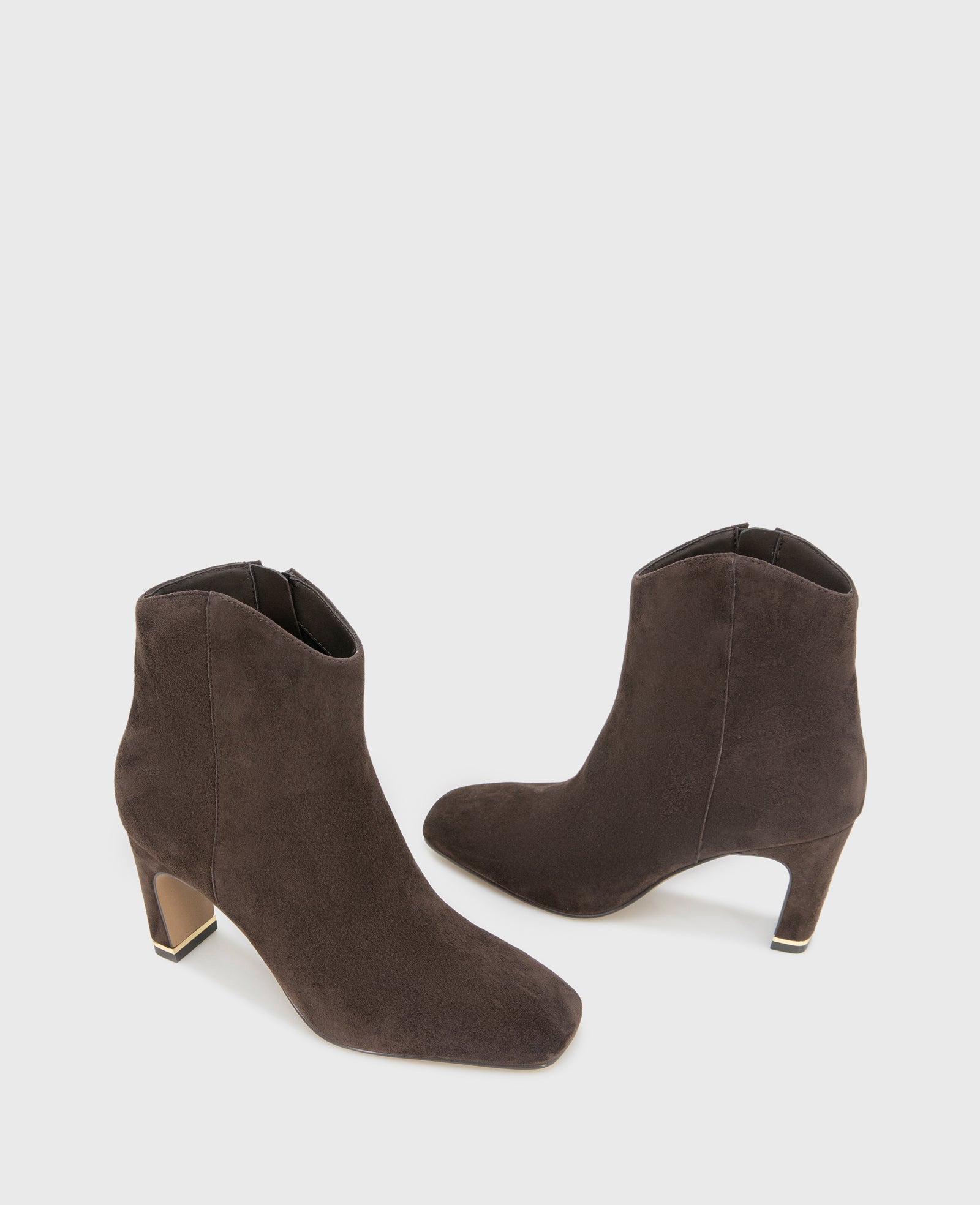 Kenneth Cole Reaction Grizelda Suede Heel Boot stivaletti Chocolate in camoscio