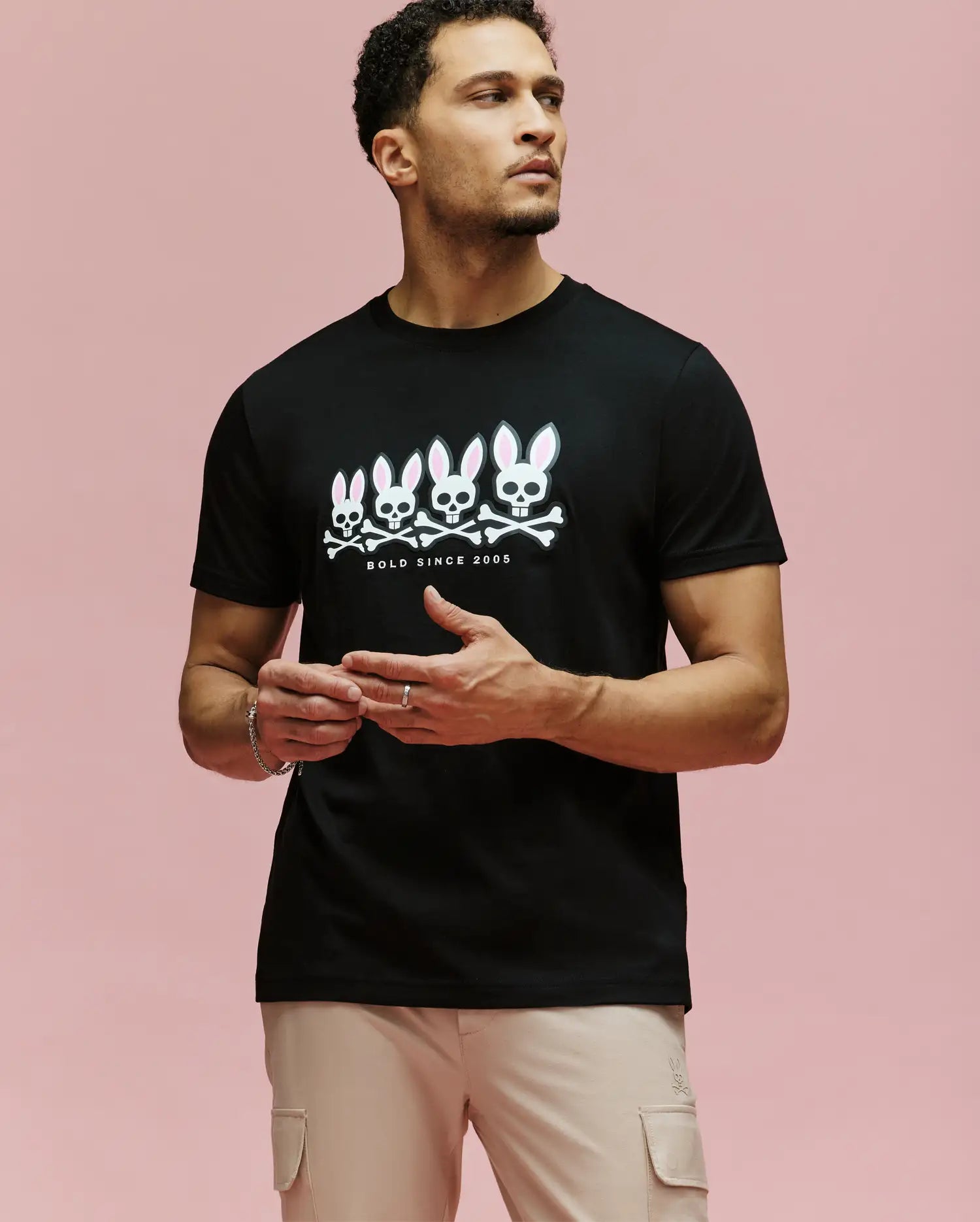 Psycho Bunny Men's Tees Archive Gradient Bunny Graphic Tee t-shirt nera cotone Pima