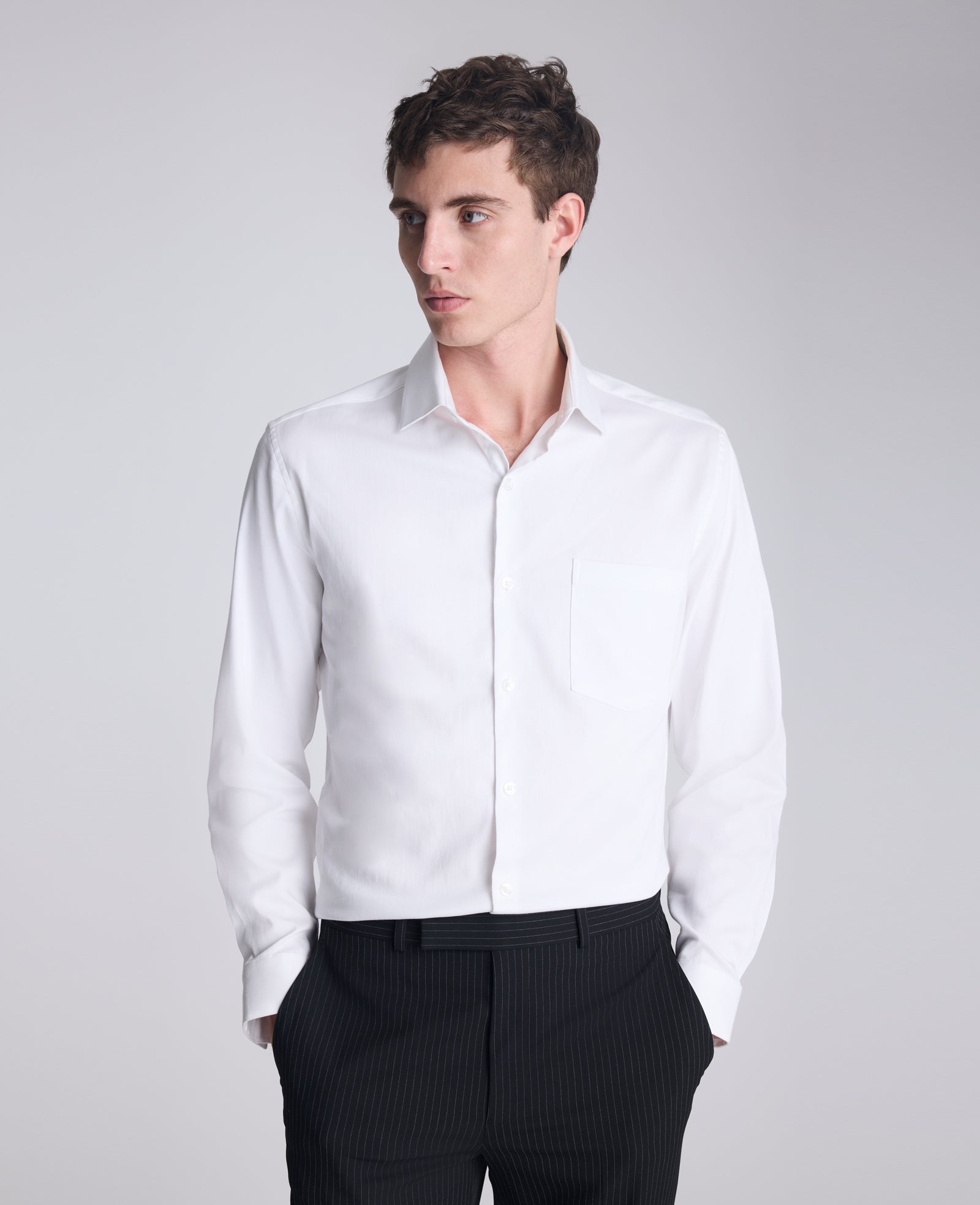 Kenneth Cole Reaction REACTION Slim-Fit Button-Down Dress Shirt camicia bianca slim