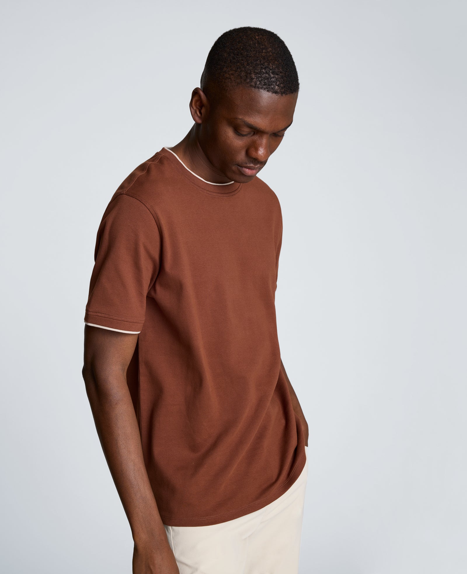 Kenneth Cole Reaction Clothing Double Collar Tee maglietta oversize mattone