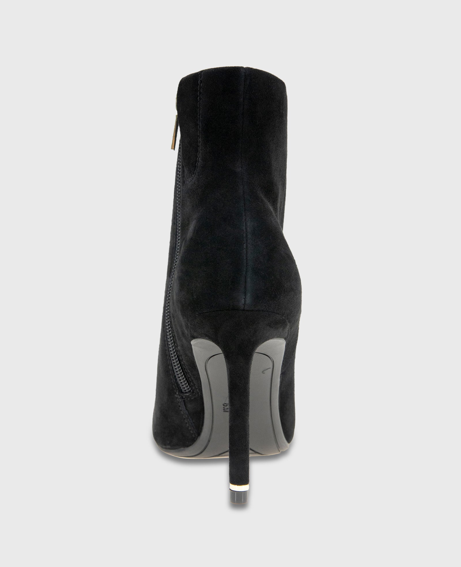 Kenneth Cole Reaction Shoes Quincy Suede Heel Ankle Bootie stivaletti neri in suede