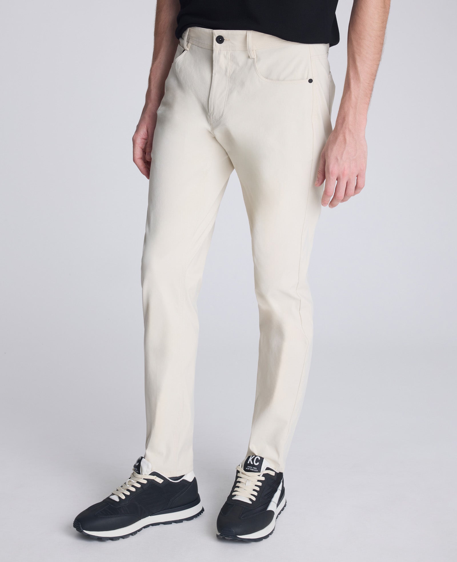 Kenneth Cole Reaction Clothing Slim Tapered Flex 5-Pocket Pant pantaloni avorio