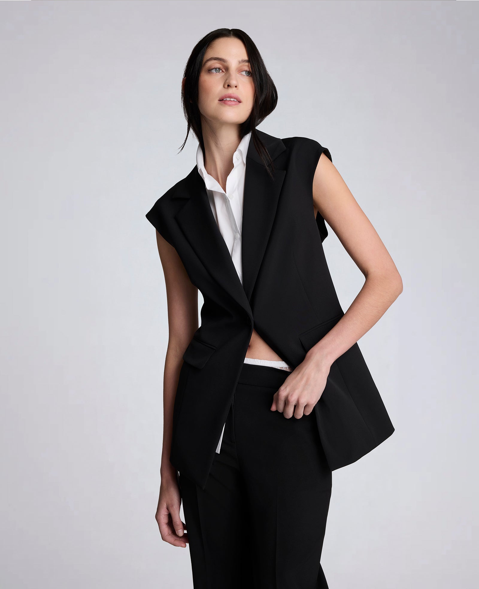 Kenneth Cole Reaction Clothing Luxe Twill Vest With Faux Shirt gilet bianco nero