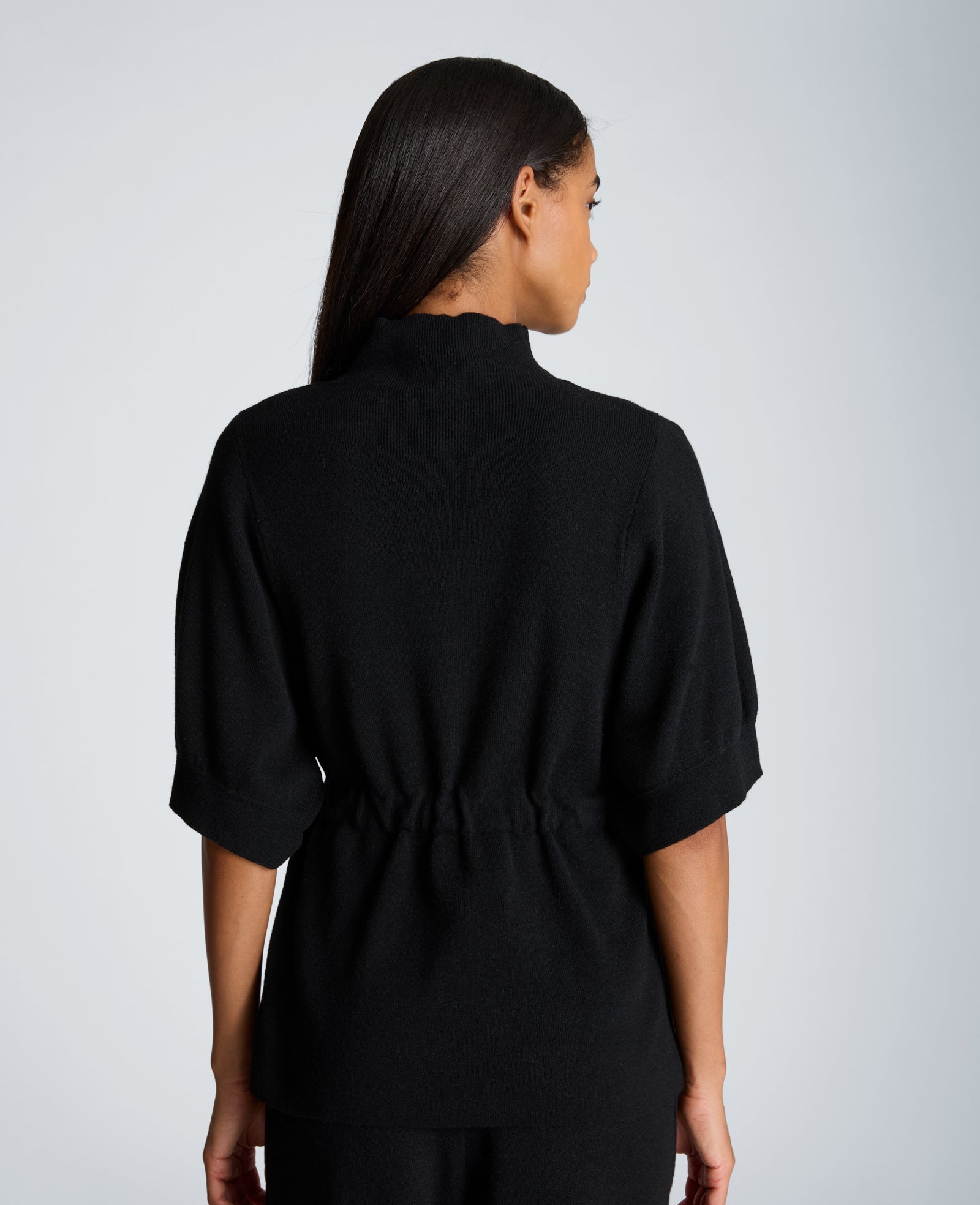 Kenneth Cole Reaction Short Sleeve Tunnel Belt Mock Neck Sweater maglia nera