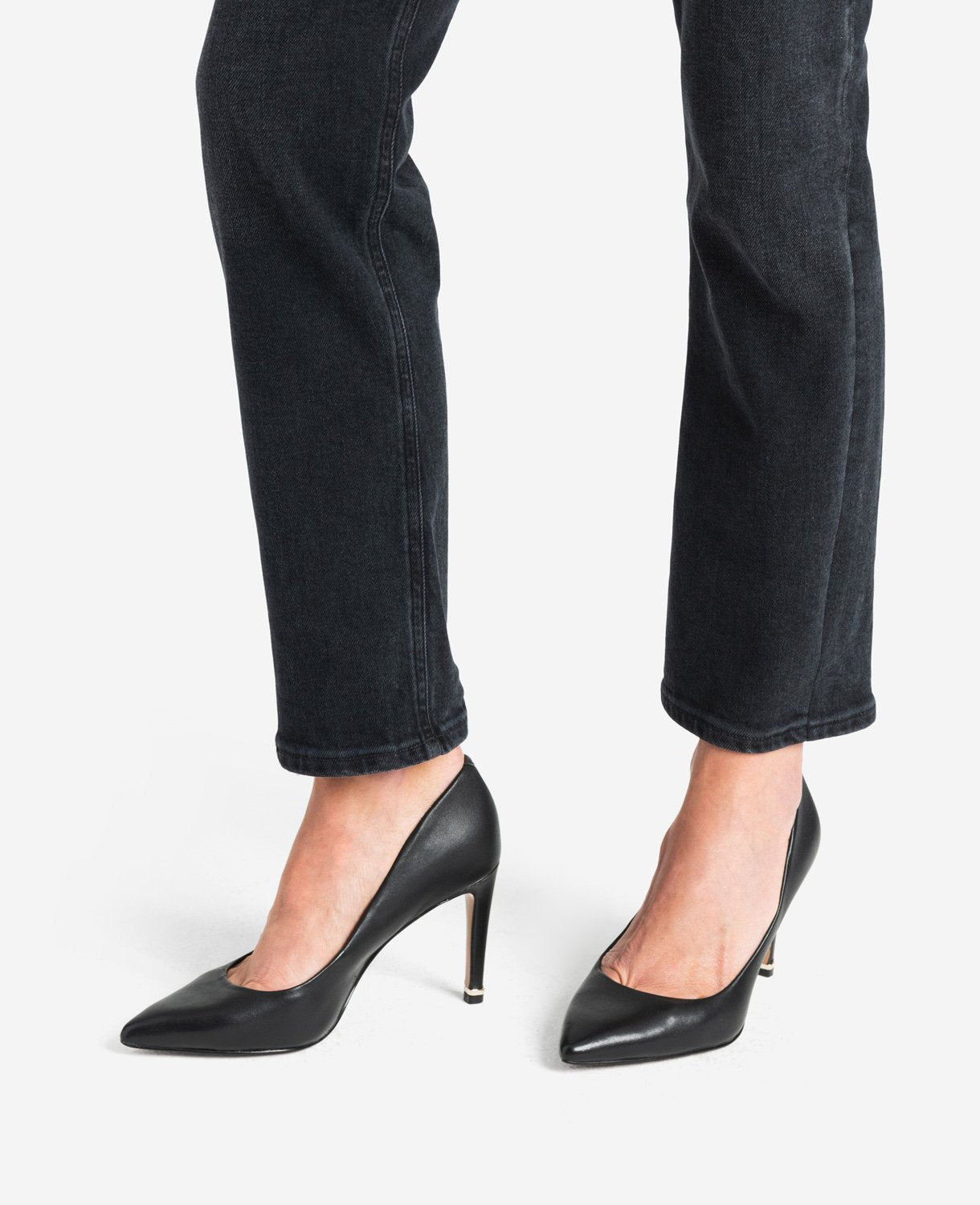 Kenneth Cole Reaction Shoes Riley 85 décolleté nere in pelle