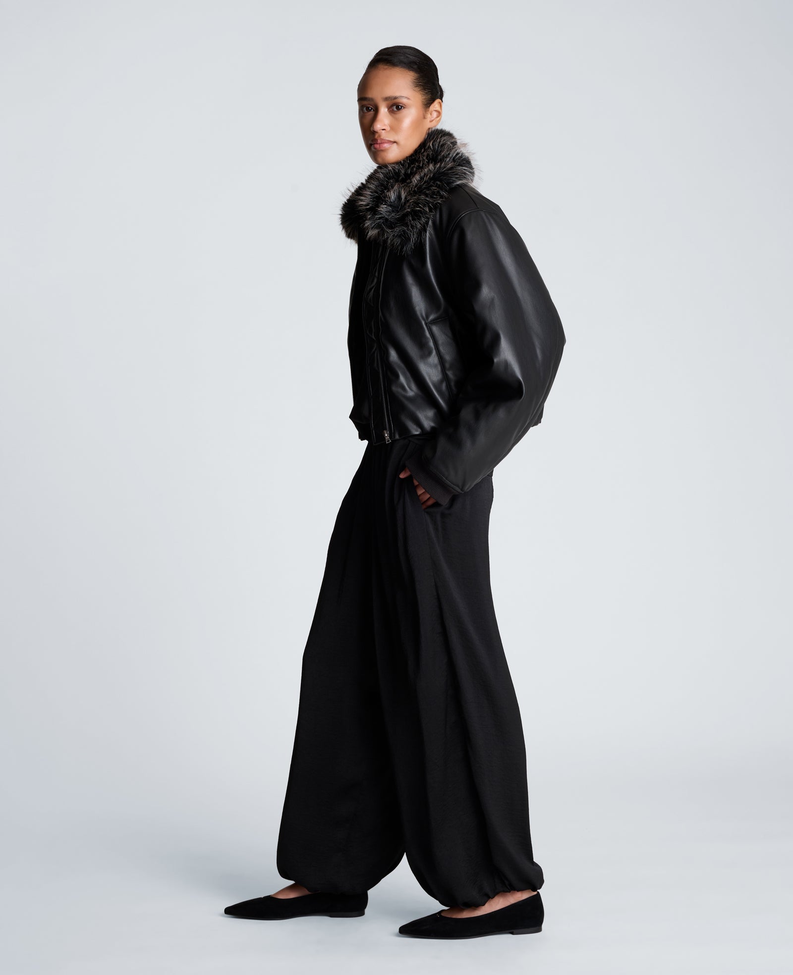 Kenneth Cole Reaction Clothing Pull On Balloon Leg Pant pantaloni neri in raso