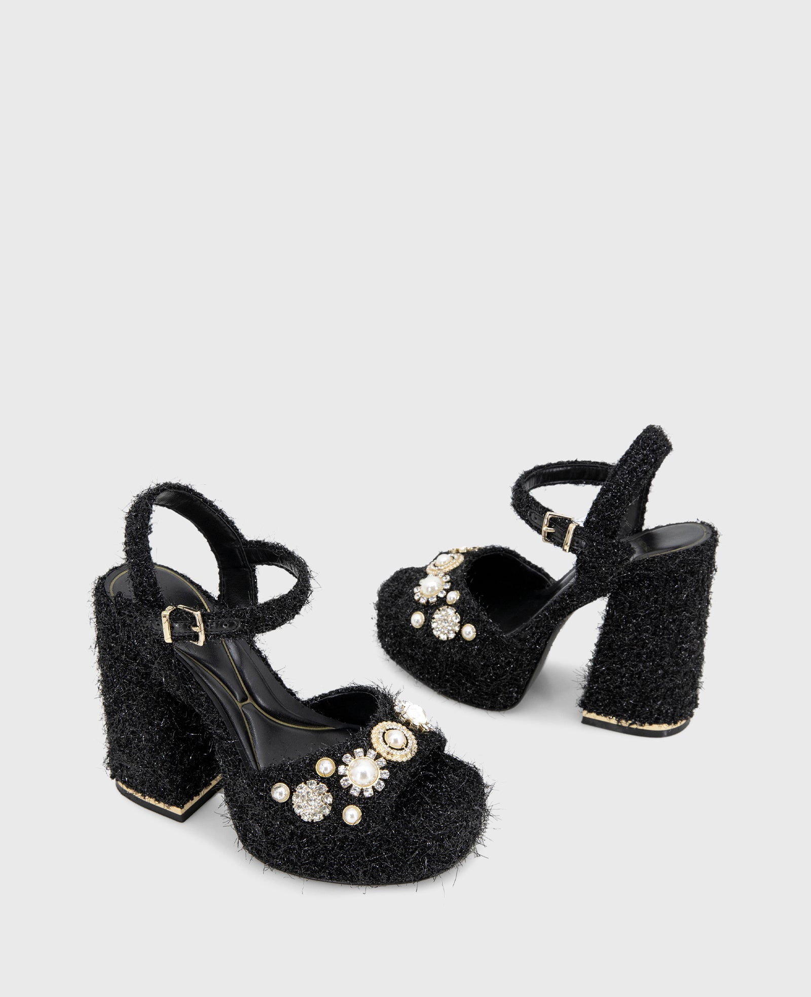 Kenneth Cole Reaction Shoes Dolly Charms Fabric Platform Sandal sandalo nero