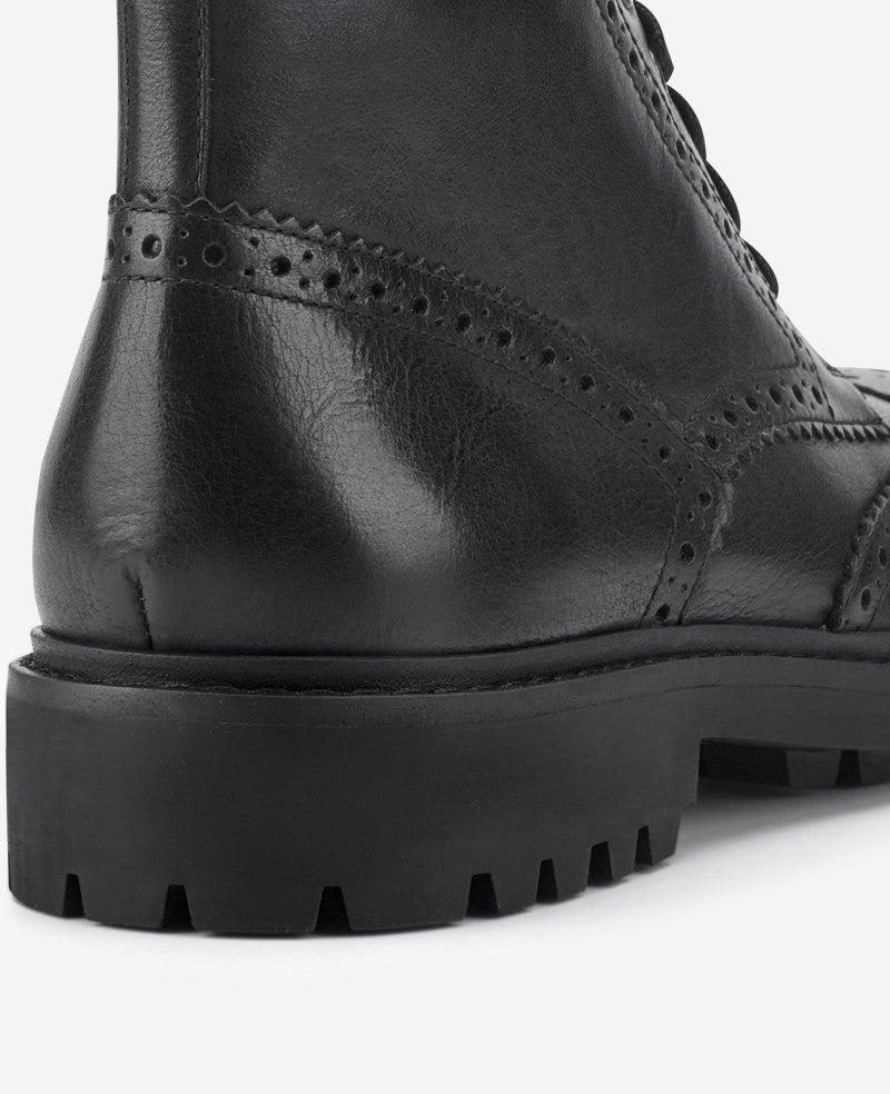 Kenneth Cole Reaction Shoes Todd Wingtip Lace Up Lug Sole Boot stivale nero in pelle