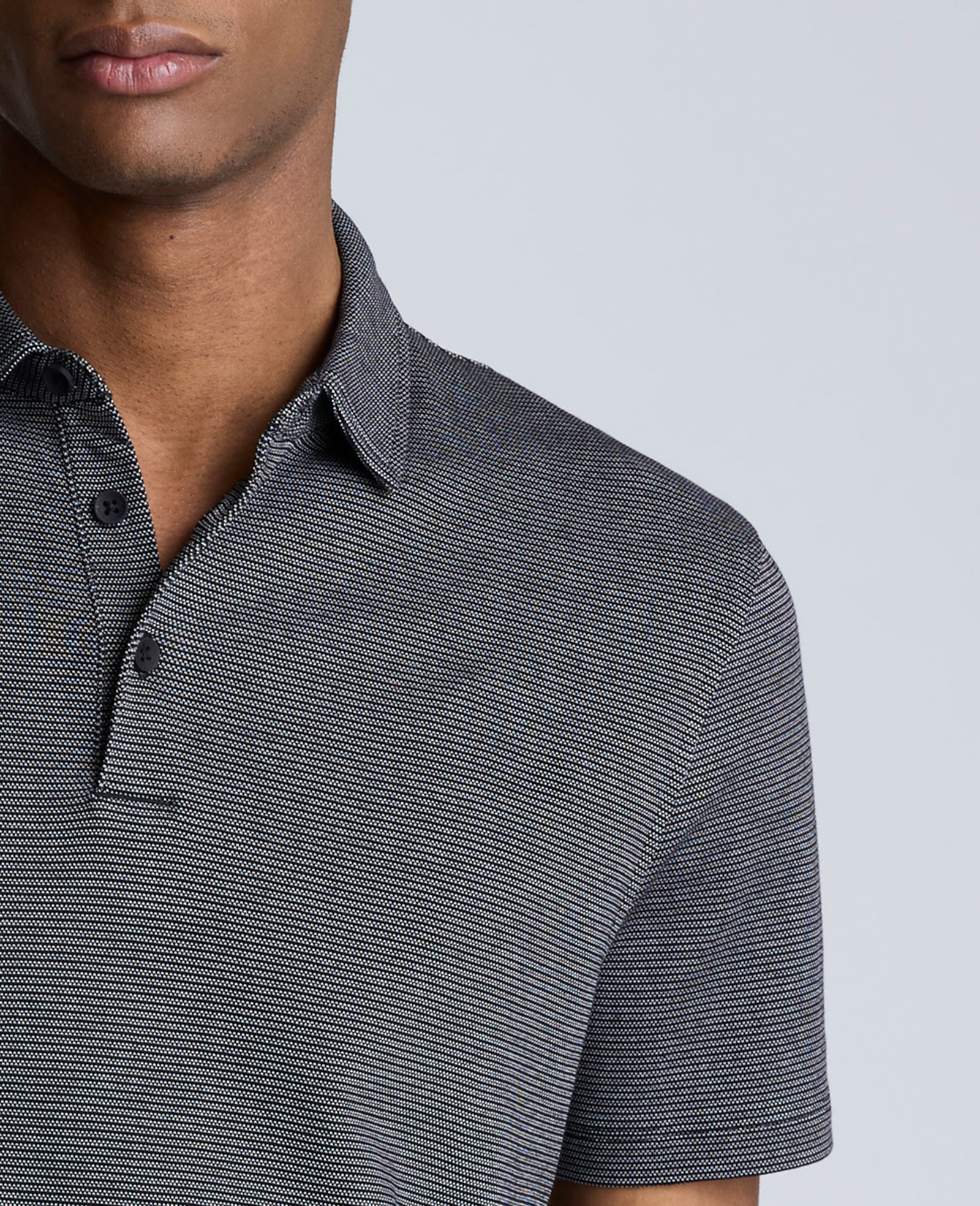 Kenneth Cole Reaction Clothing Knit Two-Toned Button polo nera in maglia, taglia S-XXL