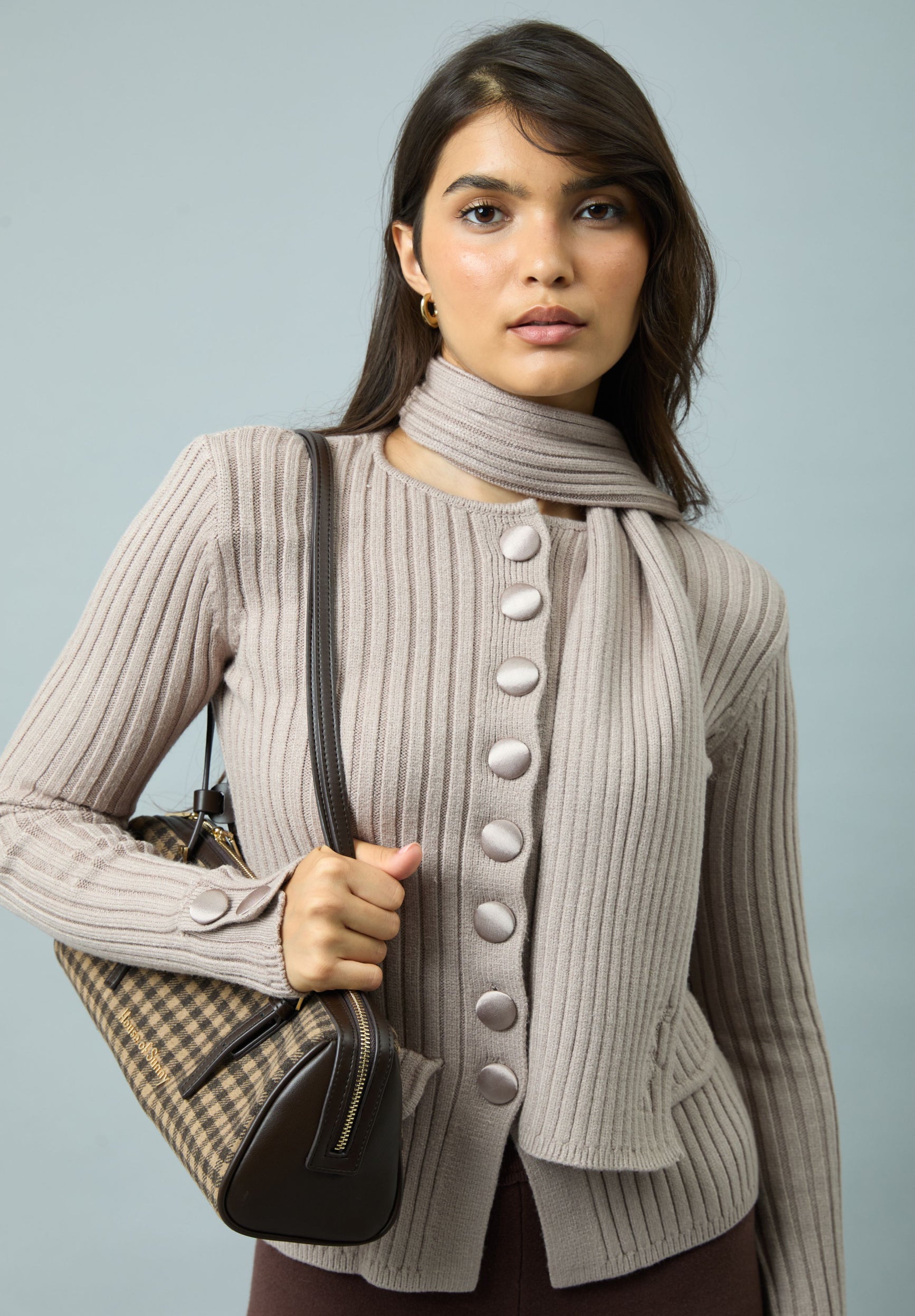 House Of Sunny Women's Knitwear Taupe Power Peggy cardigan a coste con sciarpa