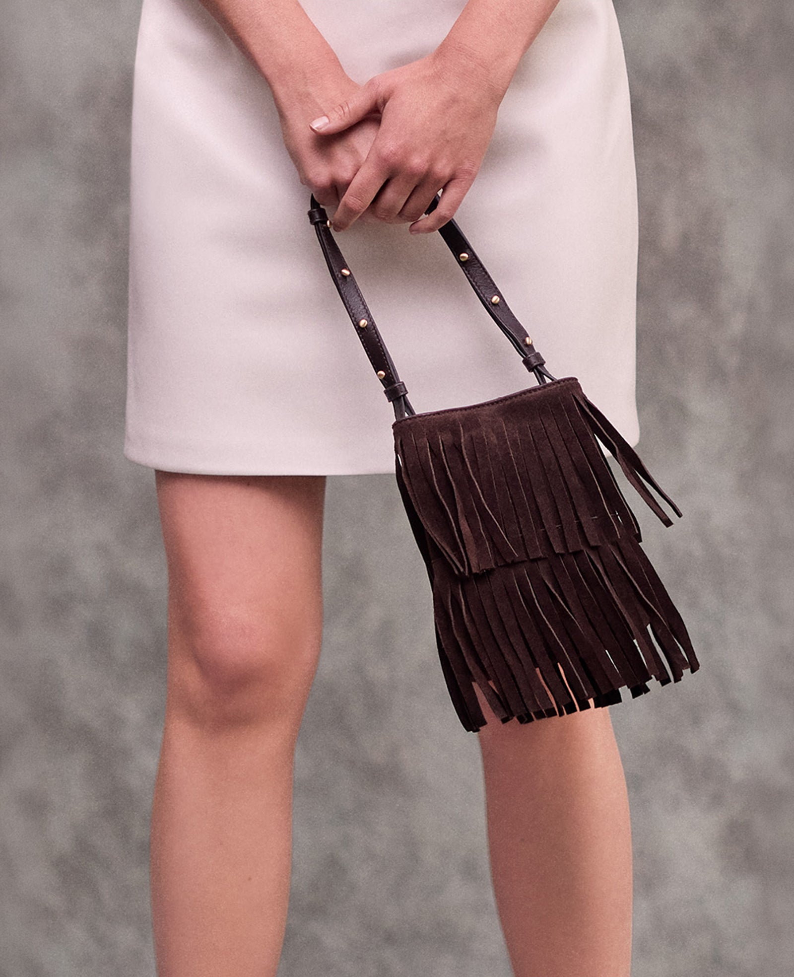Kenneth Cole Reaction Fringe Crossbody Pouch Bag borsa tracolla marrone scuro in suede