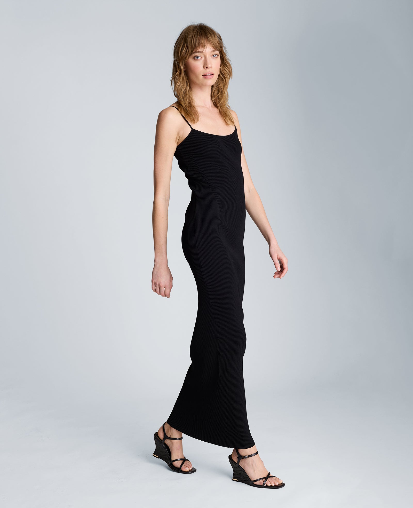 Kenneth Cole Reaction Clothing Ribbed Cami Sweater Dress abito nero lungo
