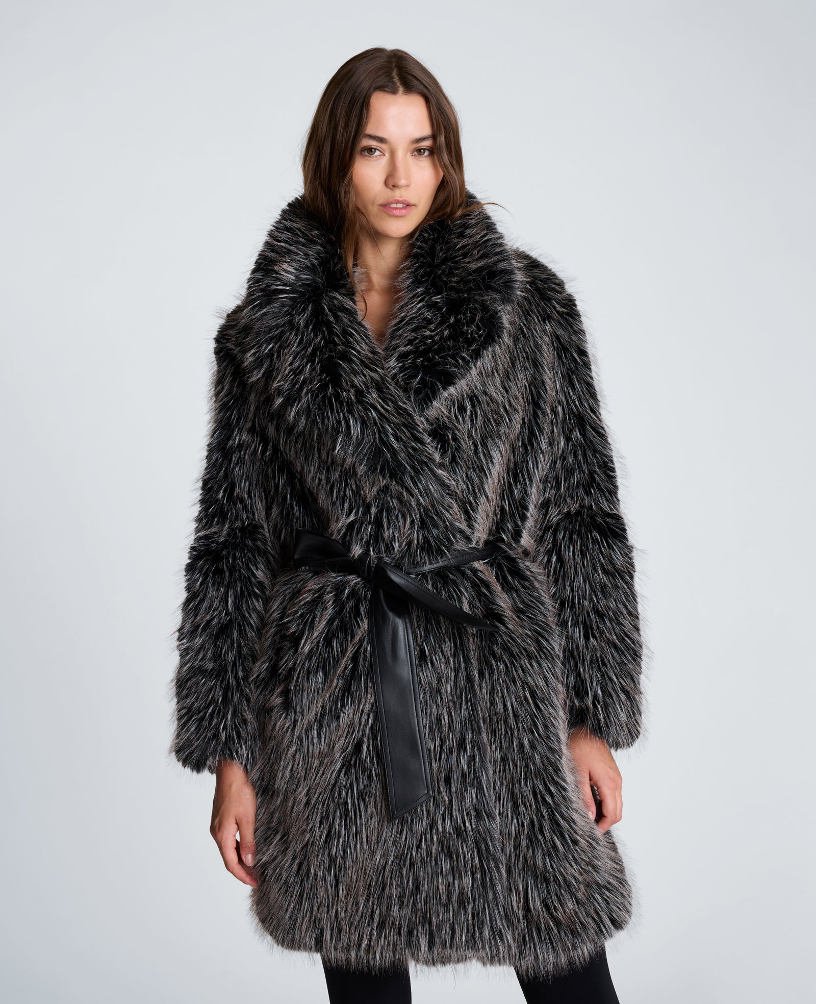 Kenneth Cole Reaction Clothing Midi Fur Jacket with Contrast Belt giacca nera ecopelliccia