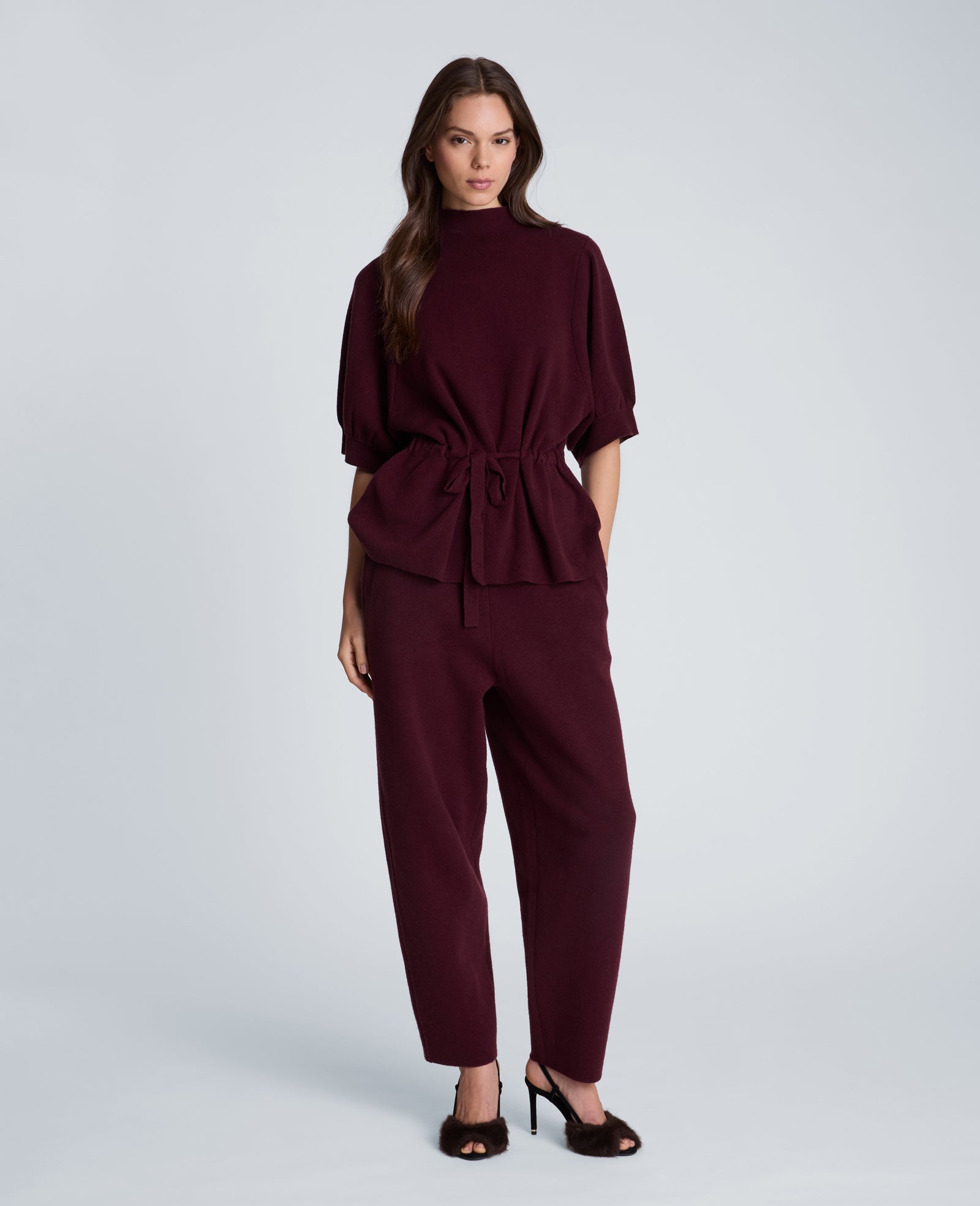 Kenneth Cole Reaction Clothing Short Sleeve Tunnel Belt Mock Neck Sweater maglia bordeaux