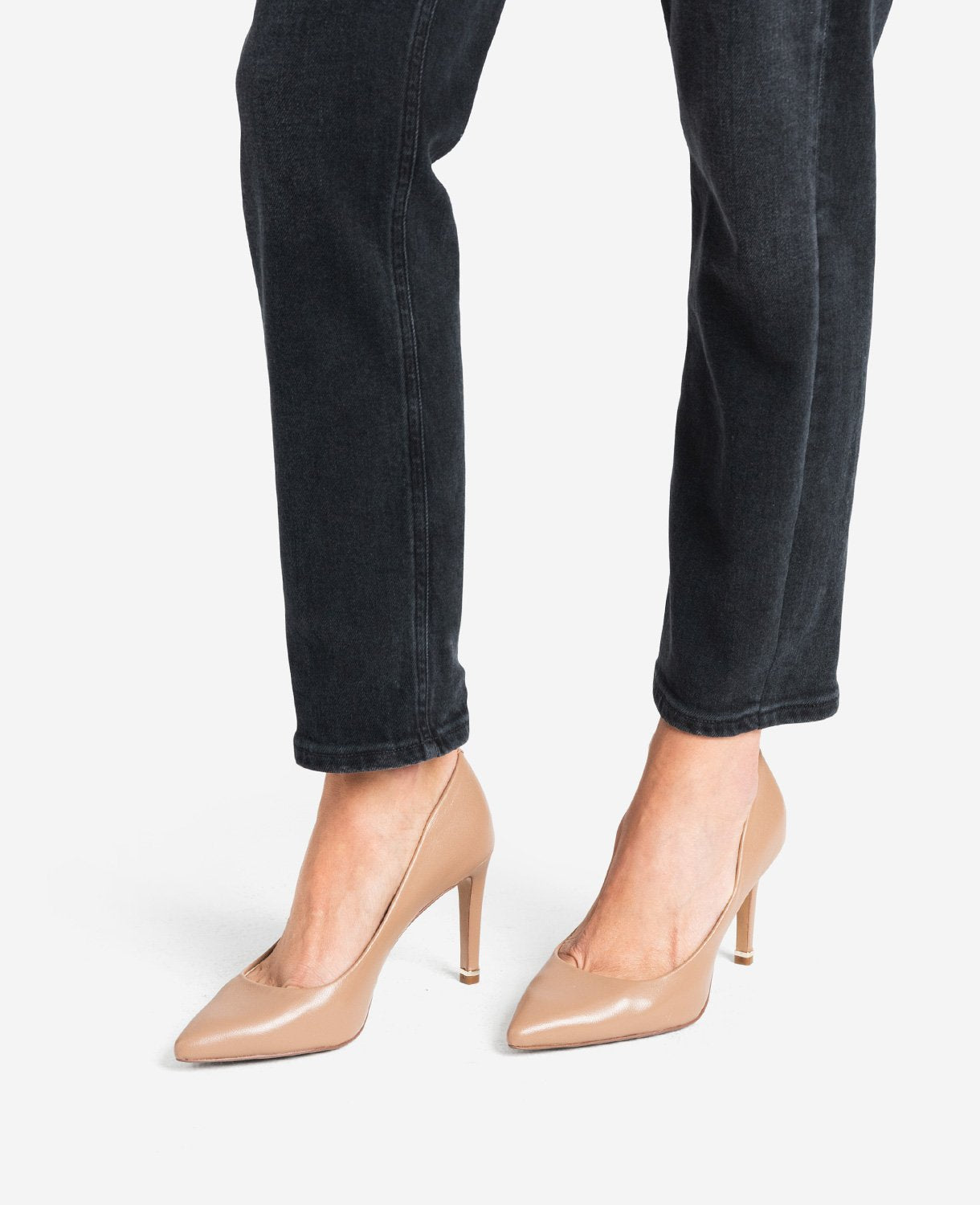 Kenneth Cole Reaction Riley 85 décolleté Latte pelle con memory foam