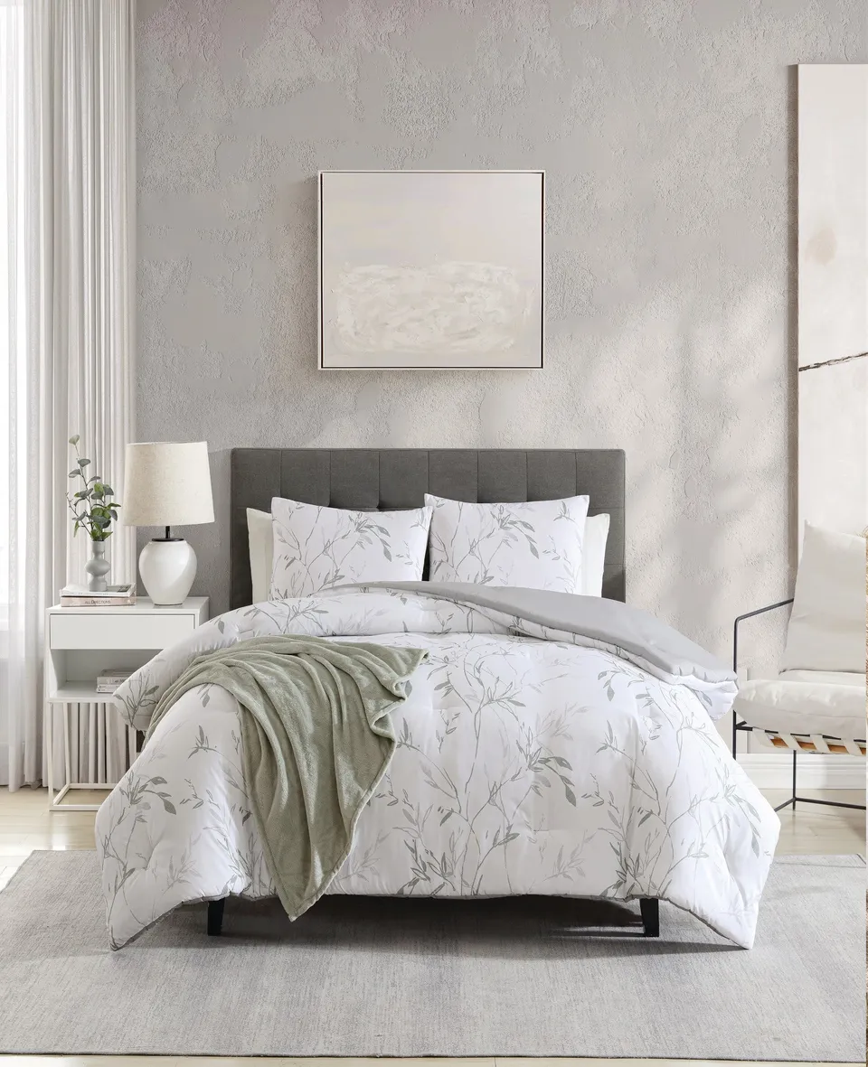 Kenneth Cole Reaction Home & Bedding Ink Wash Vine Comforter + Sham Set set piumone verde