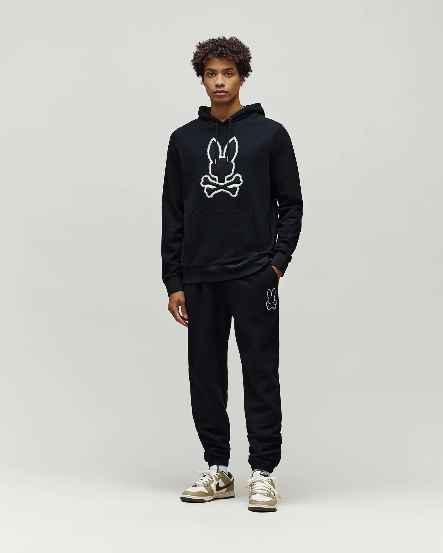 Psycho Bunny Men's Sweatshirts & Hoodies Gage Patch Hoodie MT0500089 felpa nera