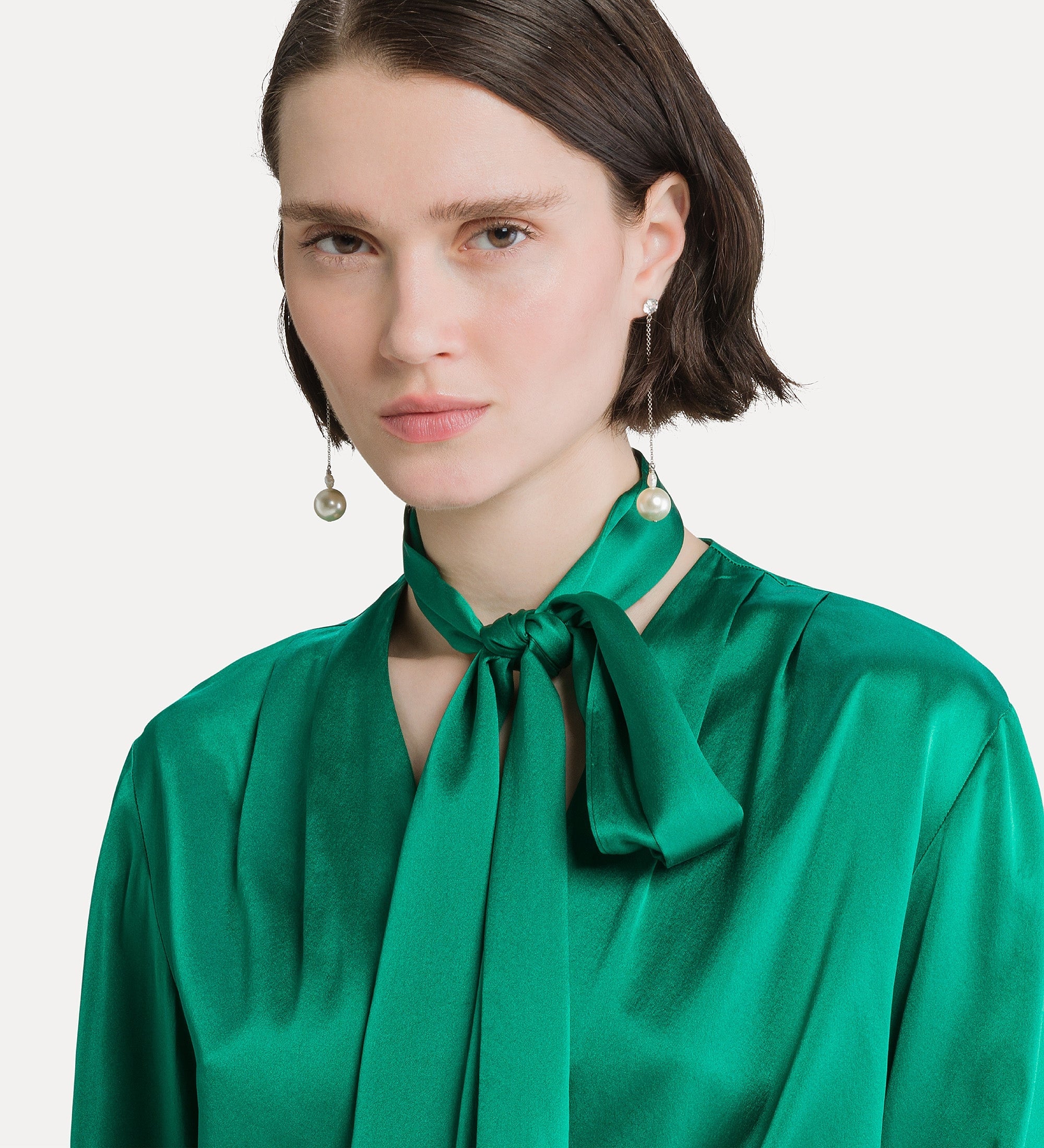 Forte camicie Camicia in raso di seta con foulard verde