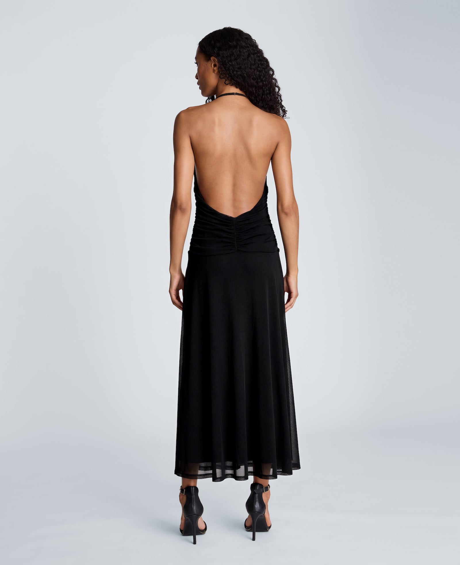Kenneth Cole Reaction Clothing Ruched Halter Maxi Dress abito nero arricciato