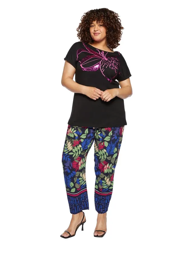 Fiorella Rubino Top e t-shirt T-shirt con maxi fiore ricamato