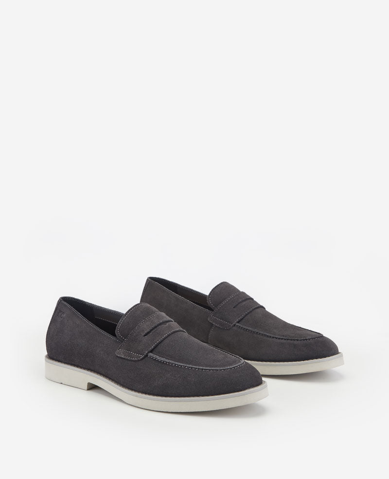 Kenneth Cole Reaction Savon Casual Penny Loafer mocassino in camoscio grigio