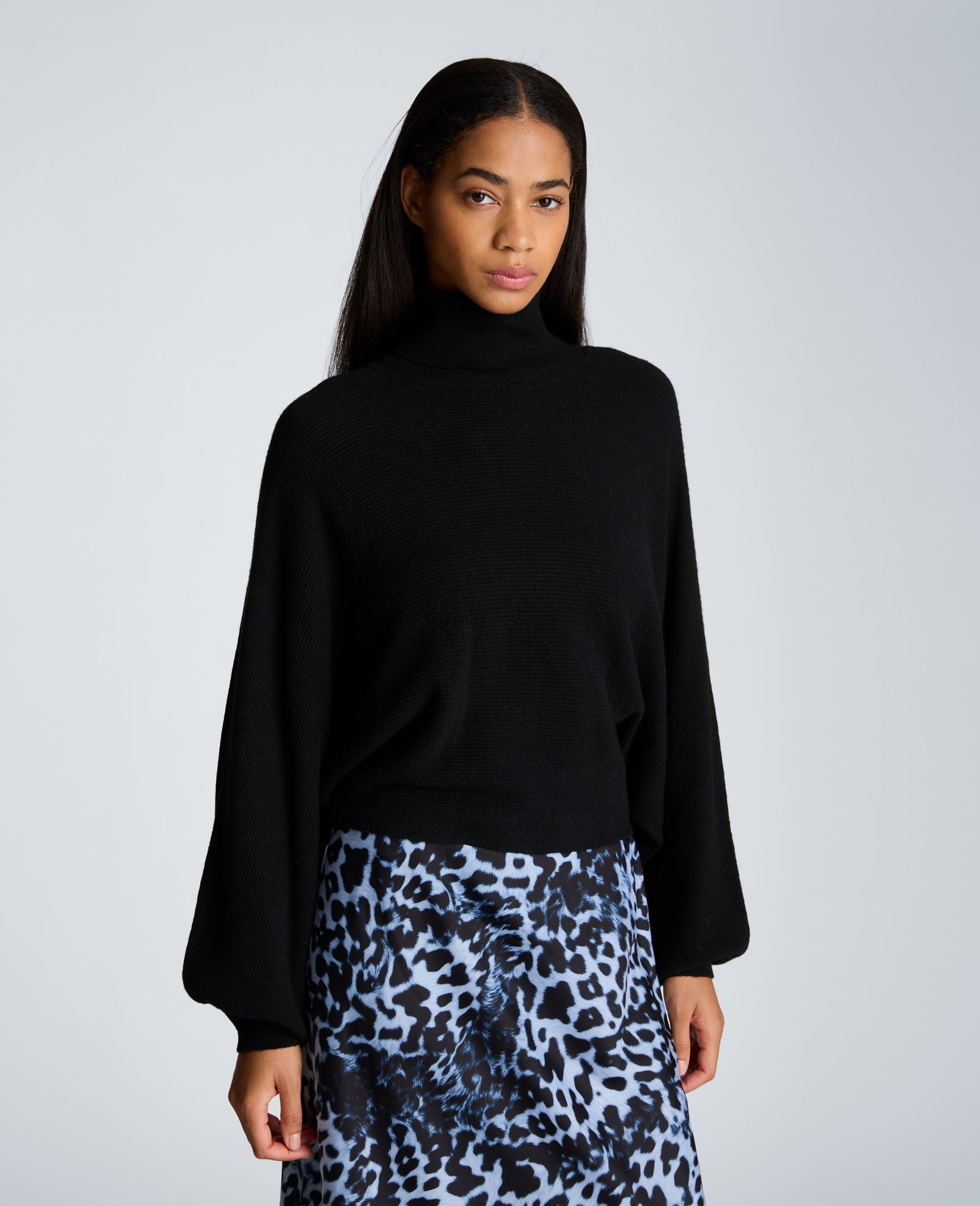 Kenneth Cole Reaction Clothing Horizontal Shaker Crop Turtleneck dolcevita nero