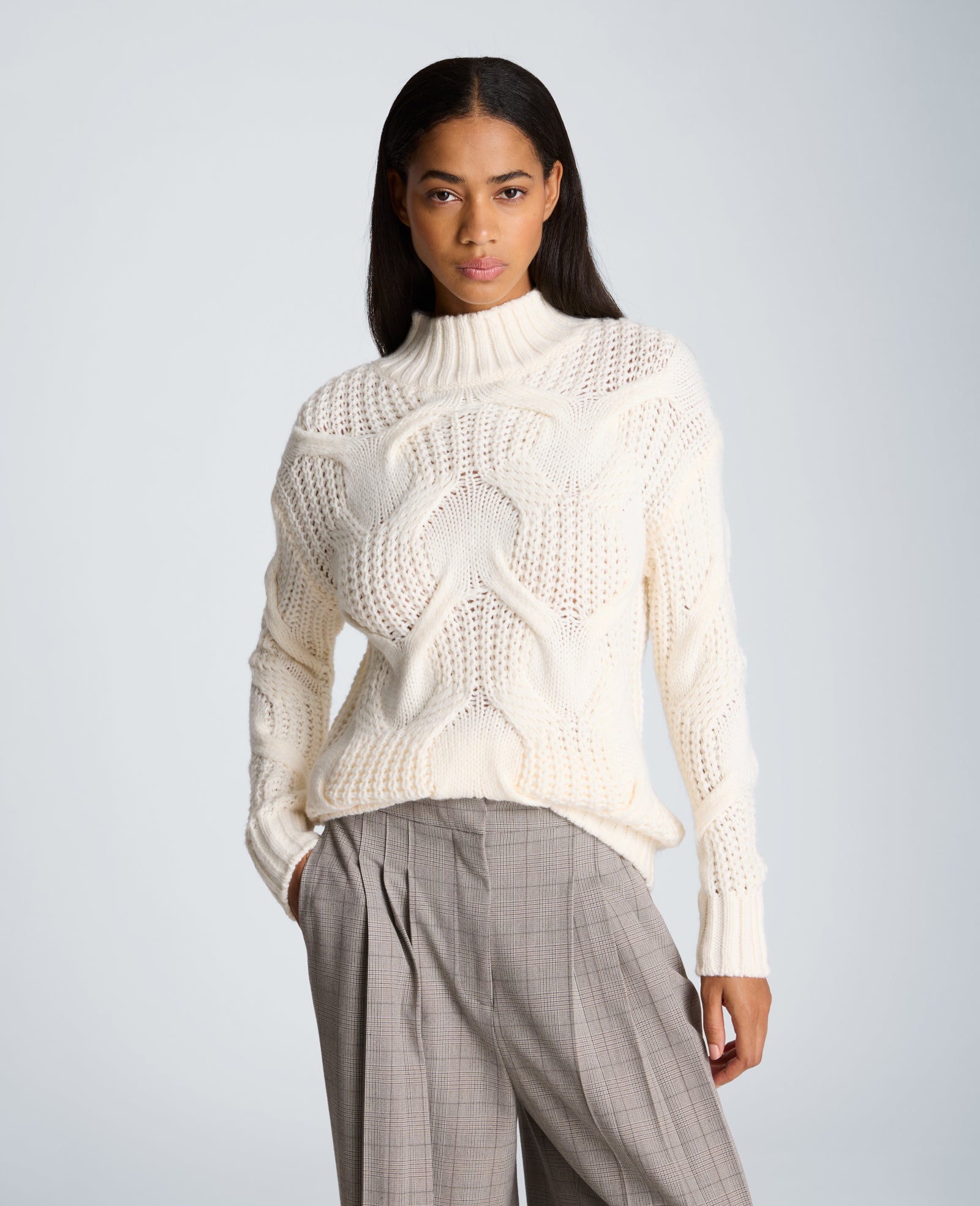 Kenneth Cole Reaction Clothing Oversized Cable Mock Neck Sweater maglione color ostrica