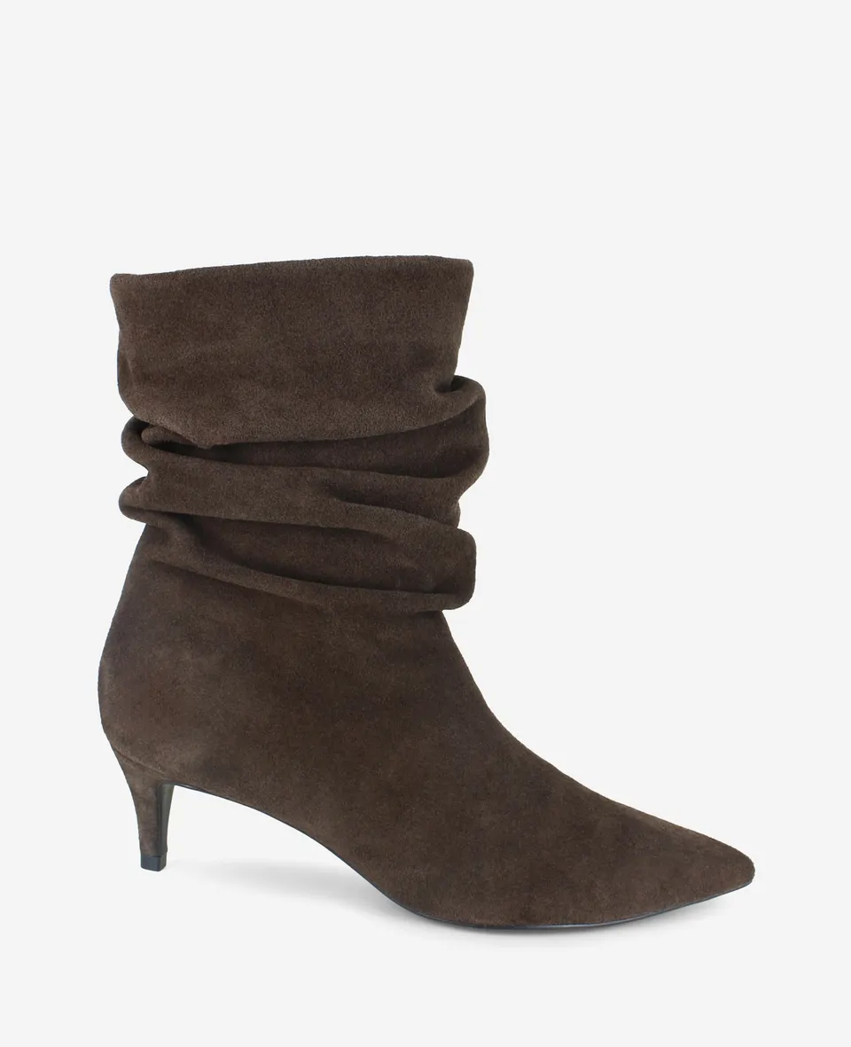 Kenneth Cole Reaction Shoes Marsha Suede Kitten Heel Bootie stivaletti scamosciati marroni