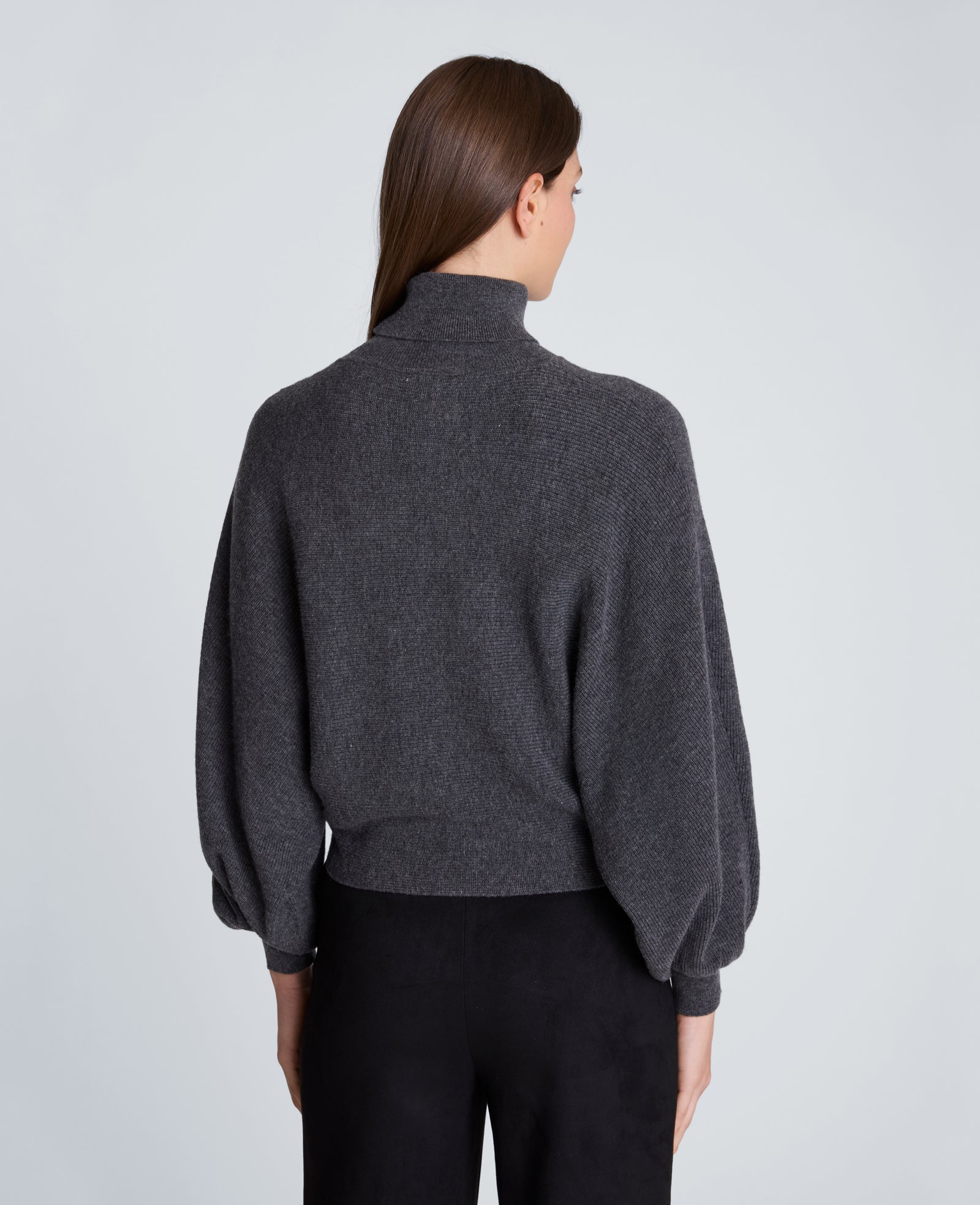 Kenneth Cole Reaction Horizontal Shaker Crop Turtleneck dolcevita corto grigio
