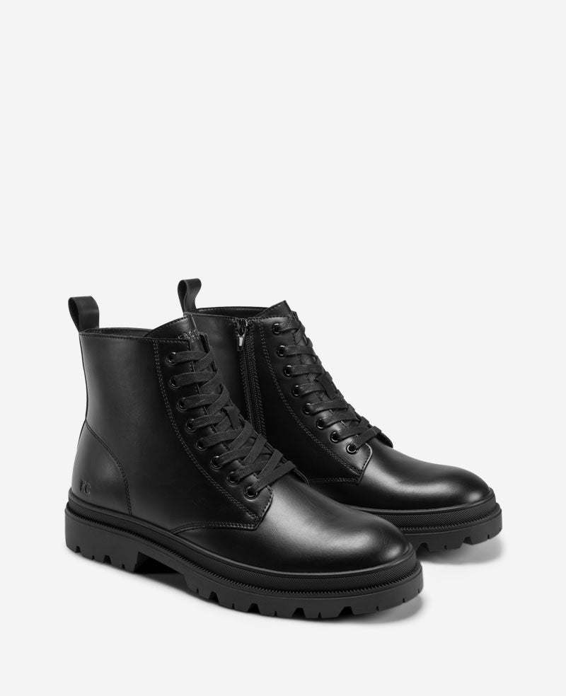 Kenneth Cole Reaction Petro stivale nero stringato con suola carrarmato