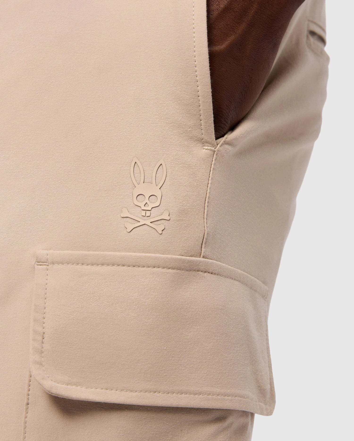 Psycho Bunny Men's Pants MENS LLOYD CARGO JOGGER 29 1/2 L B6P159B200 jogger 29 stone